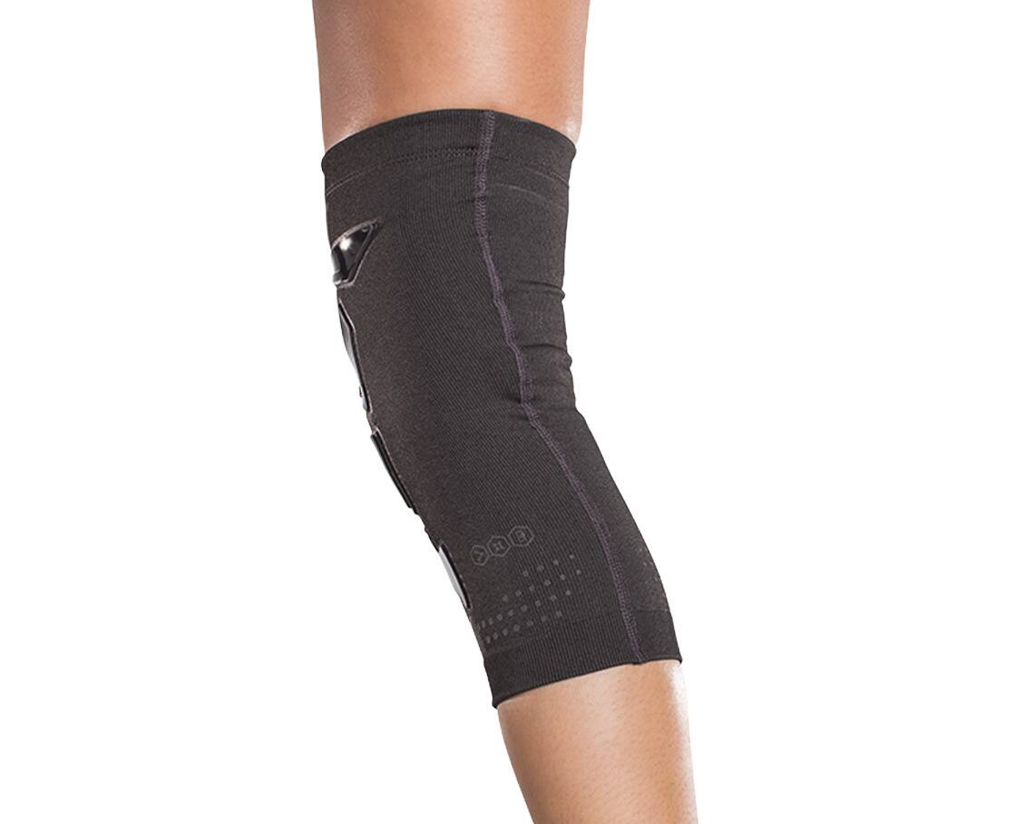 Back. DonJoy - DonJoy Performance Trizone Knee Brace Pair (Black, Large) - N/A.