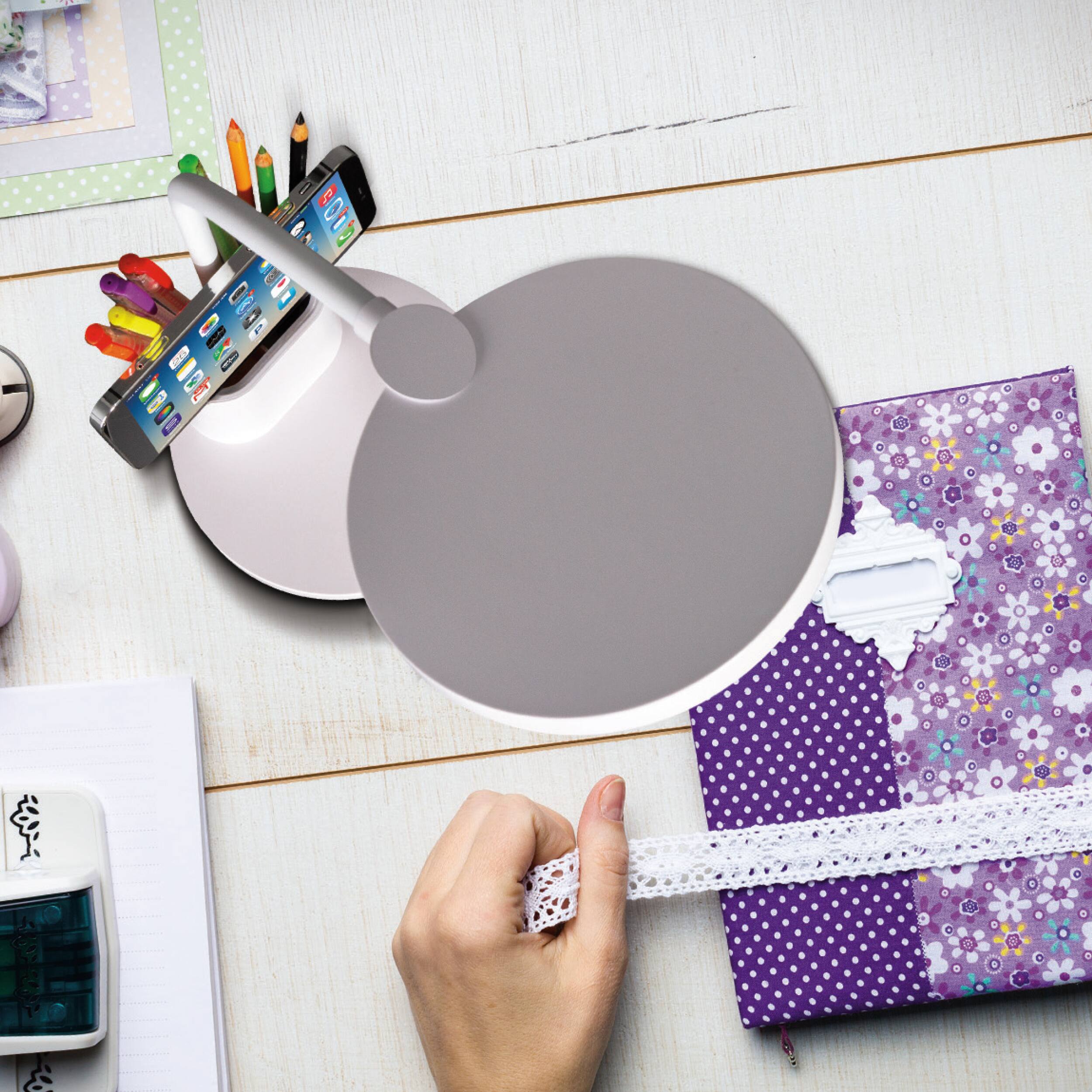 The text on the image reads: "000 1 1 O a 0010 O8K8 - i 00E C & A." However, it is not clear what the text represents or its context. It could be a code, a product description, or some other type of text. Without further information, it is difficult to group and correct the text accurately.