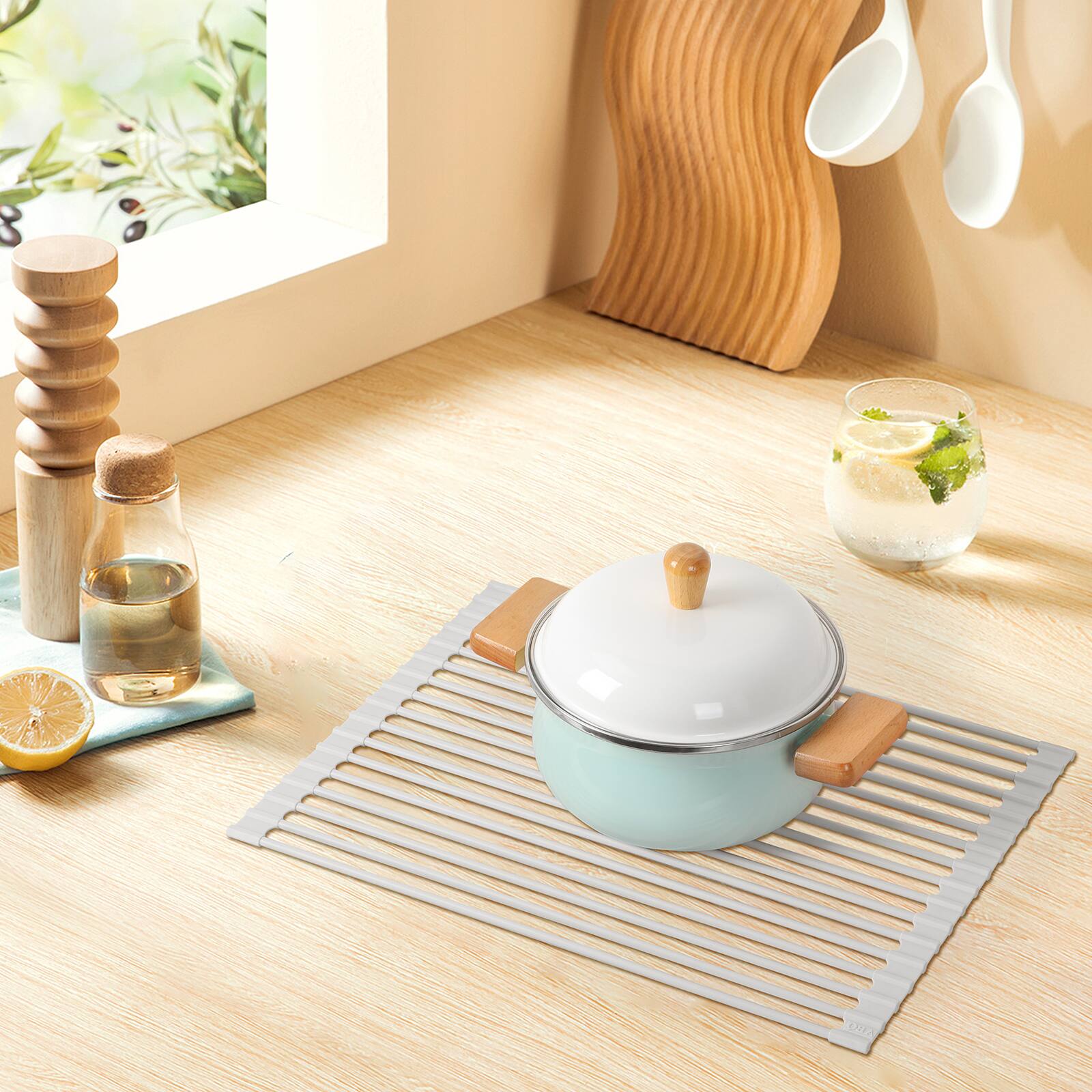 Front. Oumilen - Roll-Up Over-the-Sink Dish Drying Rack, Gray.
