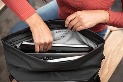 Peak Design Everyday Tote V2 15L Black BEDT-15-BK-3 - Best Buy Peak Design Everyday Tote V2 15L Black BEDT-15-BK-3 - Best Buy