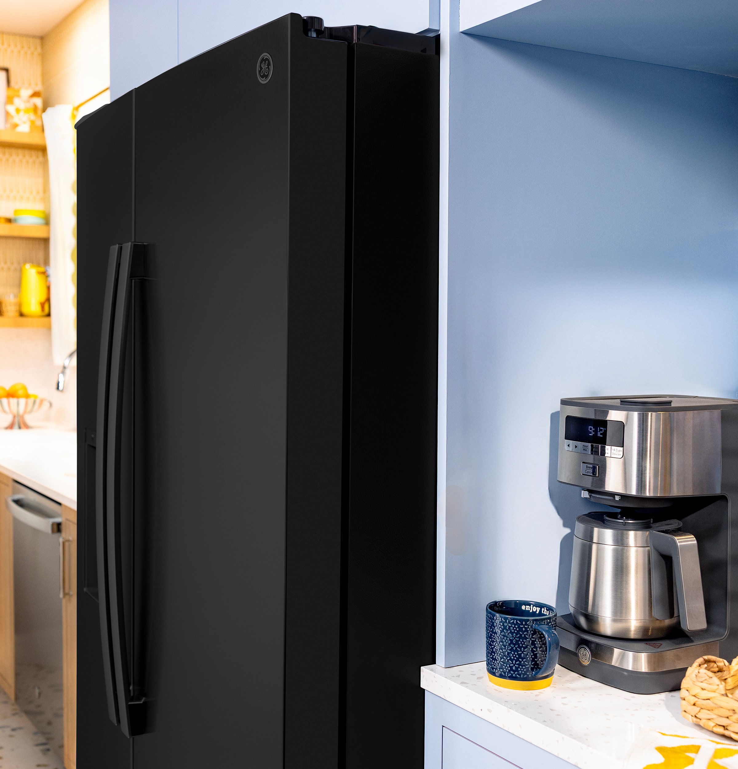 GE 36 in. Wide 27.9 Cu. Ft. Side By Side Refrigerator with Extra