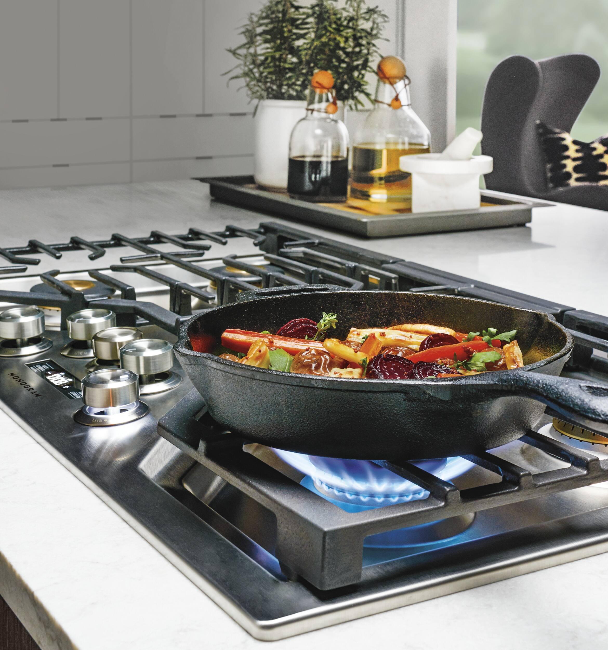 Alt View 25. Monogram - 36" Built-In Gas Cooktop with 5 burners and Sapphire Glass Precision Knobs - Stainless Steel.