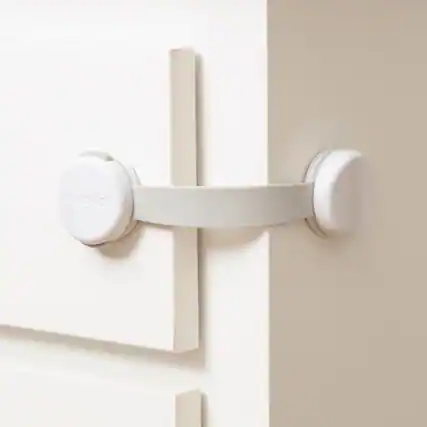 Front. Regalos Siglo XXI - Regalo Clear Plastic Multi-Use Latch 3 pk.