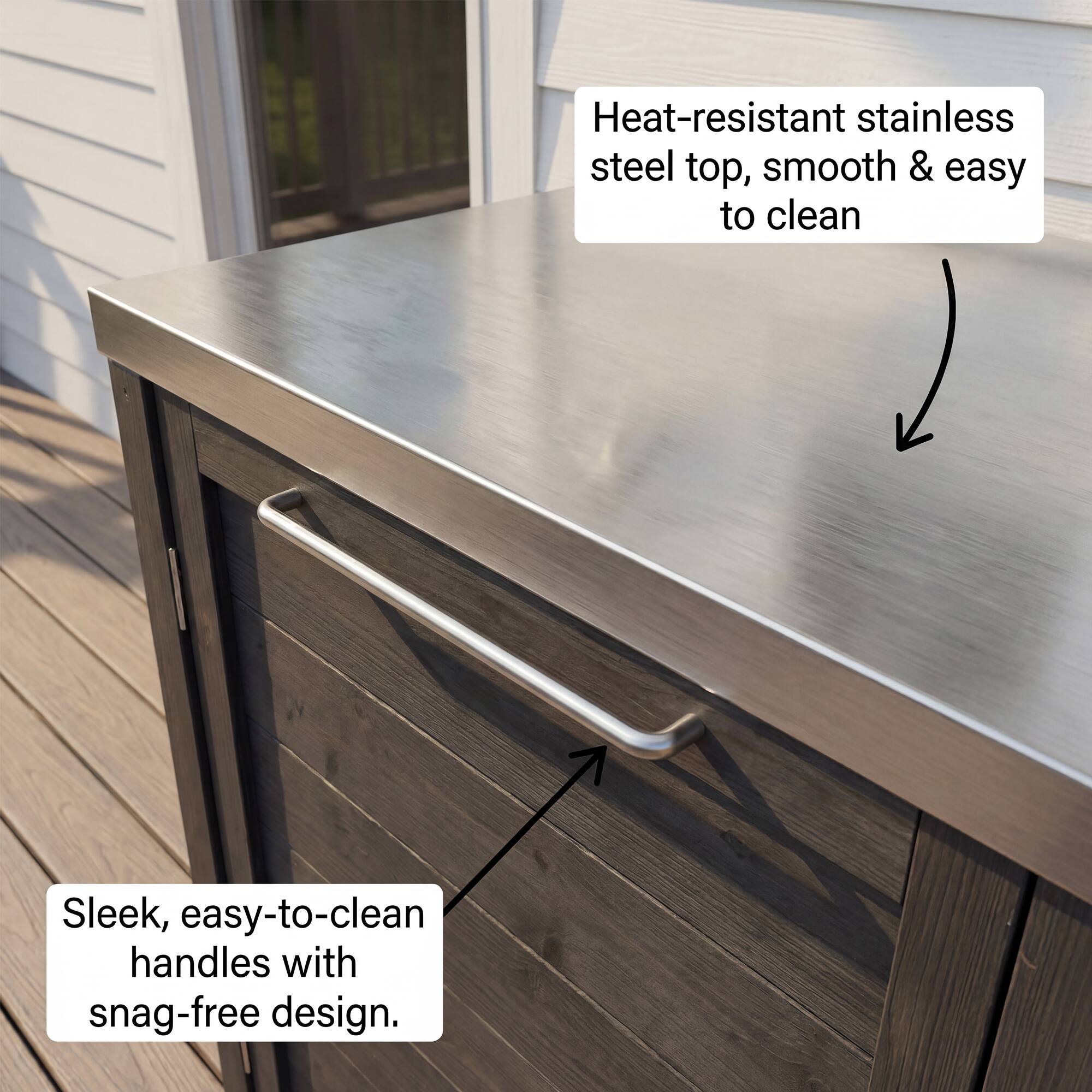 Heat-resistant stainless steel top, smooth & easy to clean. Sleek, easy-to-clean handles with snag-free design.