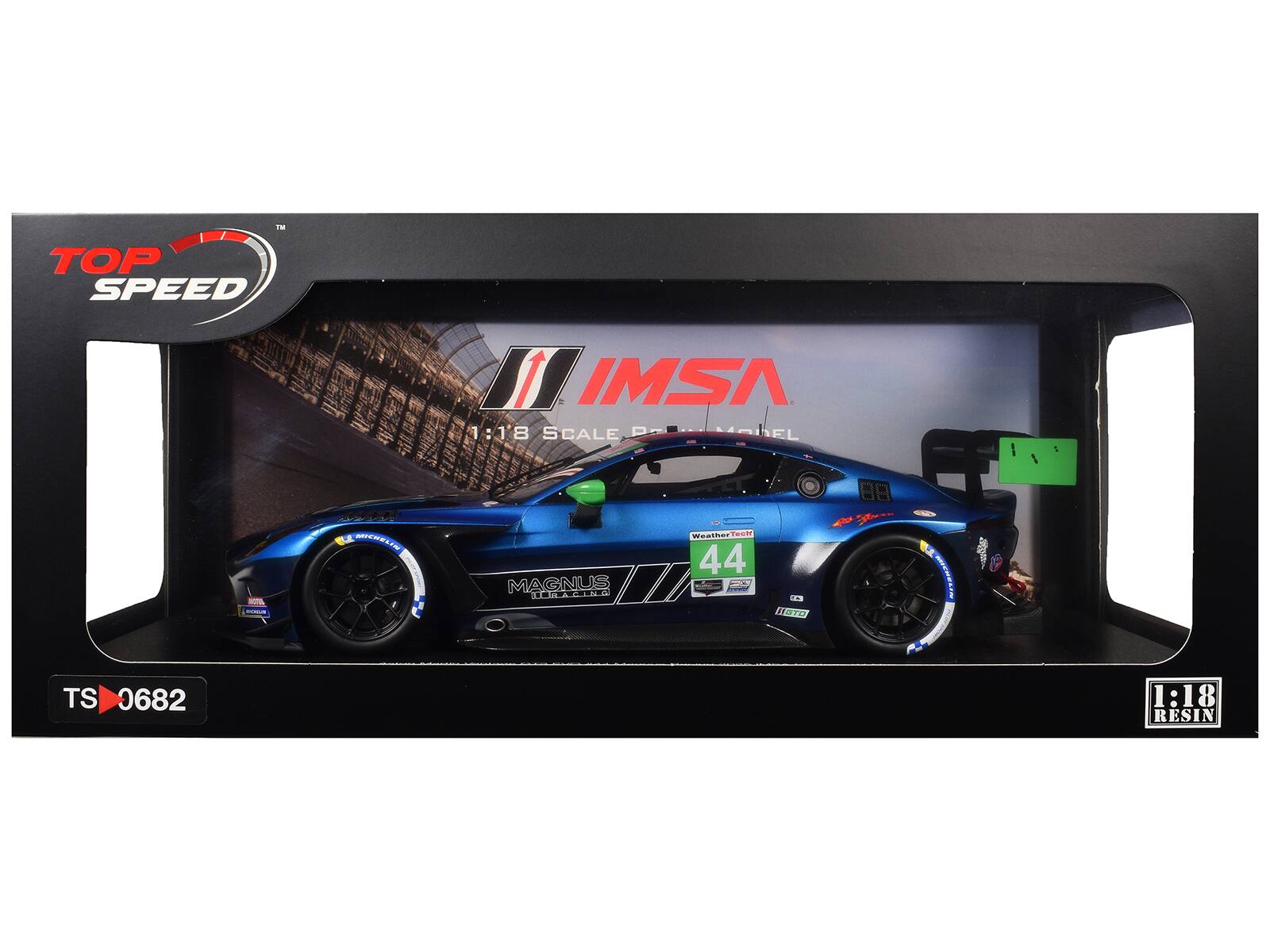 TOP SPEED  
IMSA  
1:18 SCALE  
MAGNUS RACING  
WeatherTech  
44  
TS 0682  
1:18 RESIN