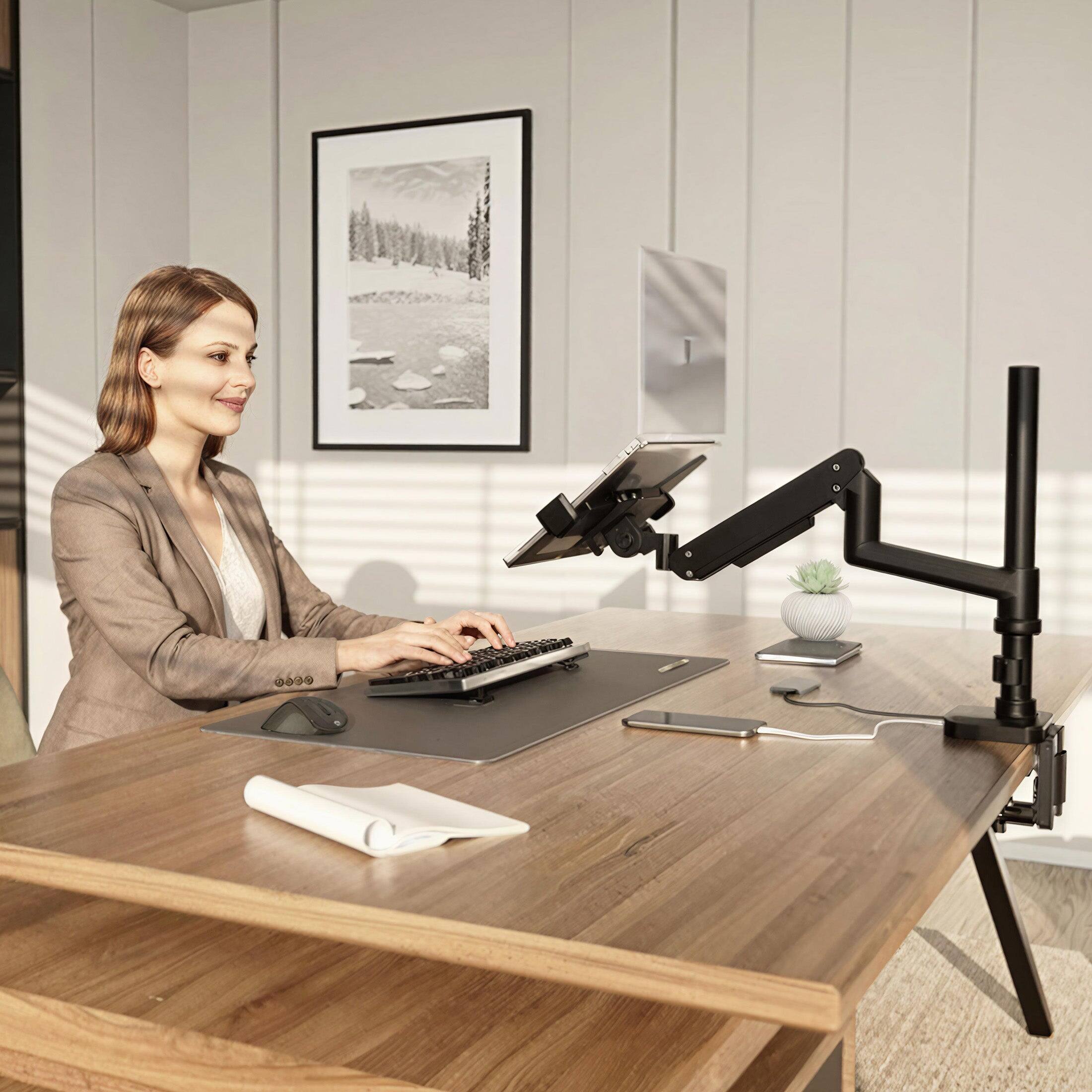 Angle. Mount-It! - Laptop Desk Mount with Pole for 11–17 Inch Laptops, Adjustable VESA Compatible Laptop Arm - Black.