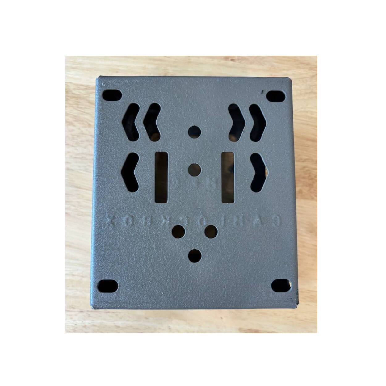 Back. Yellowstone - Yellowstone Bear-proof Metal Security Box for Y2 Cellular Trail Camera.