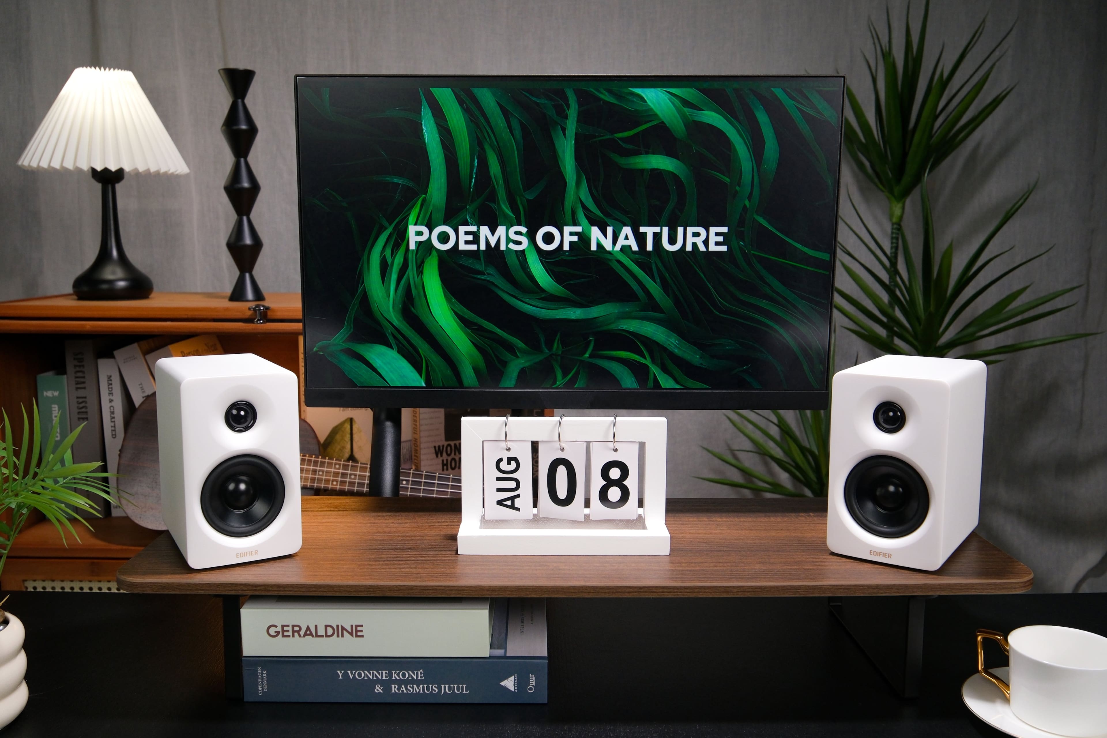 POEMS OF NATURE
HEW mu SPECIAL ISSUE MADE CRUTTED i BEO NOMErs WON HO AUG 0 8 COOR LD GERALDINE | | Y VONNE KON & RASMUS JUUL Ogur