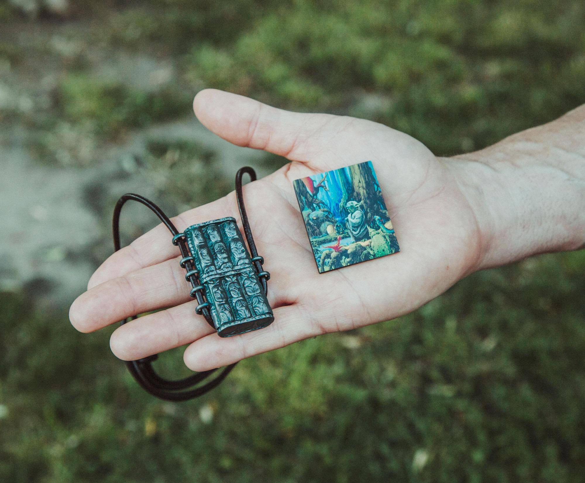 Alt View 3. Star Wars - Star Wars: Return of the Jedi Yoda Blissl Necklace Replica & Enamel Pin Box Set - Black.