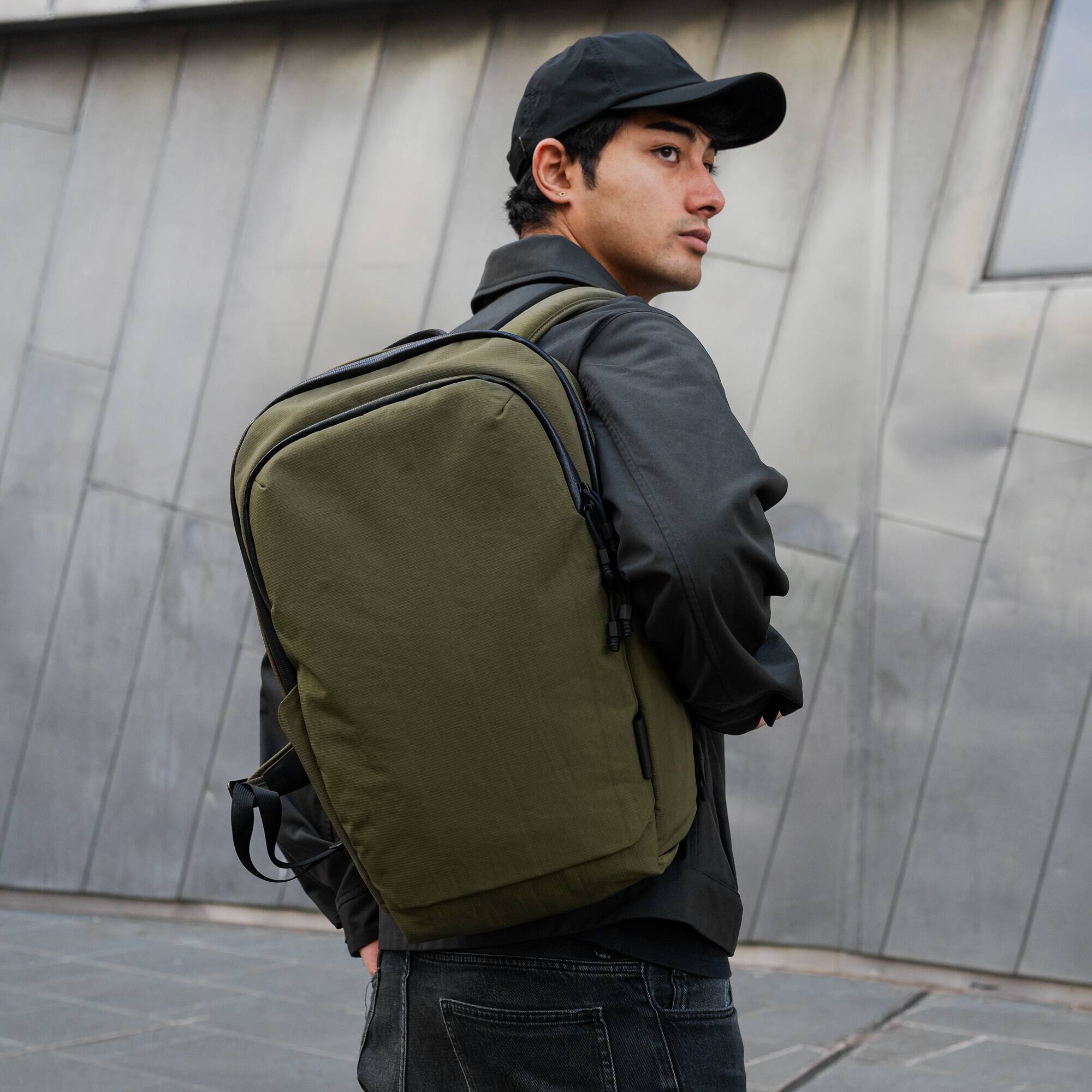 Angle. ALPAKA - ALPAKA Bravo Backpack 23L Laptop Backpack with 16" Sleeve Water-Resistant Travel Commuter Backpack - Green Axoflux 400D.