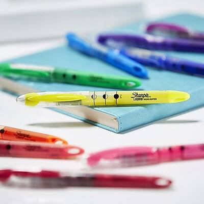 Sure, here is the corrected and grouped text:

**Staple Liquid Microliner**

- Liquid Microliner
- 0.5mm
- 10 colors