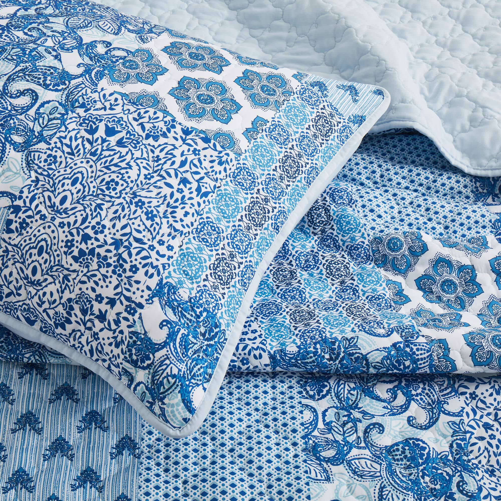 Back. Nest - Peace Nest Soft Printed Coverlet Set Floral Geometric Bedspread Modern Reversible Quilt and Shams Set - Savanna.