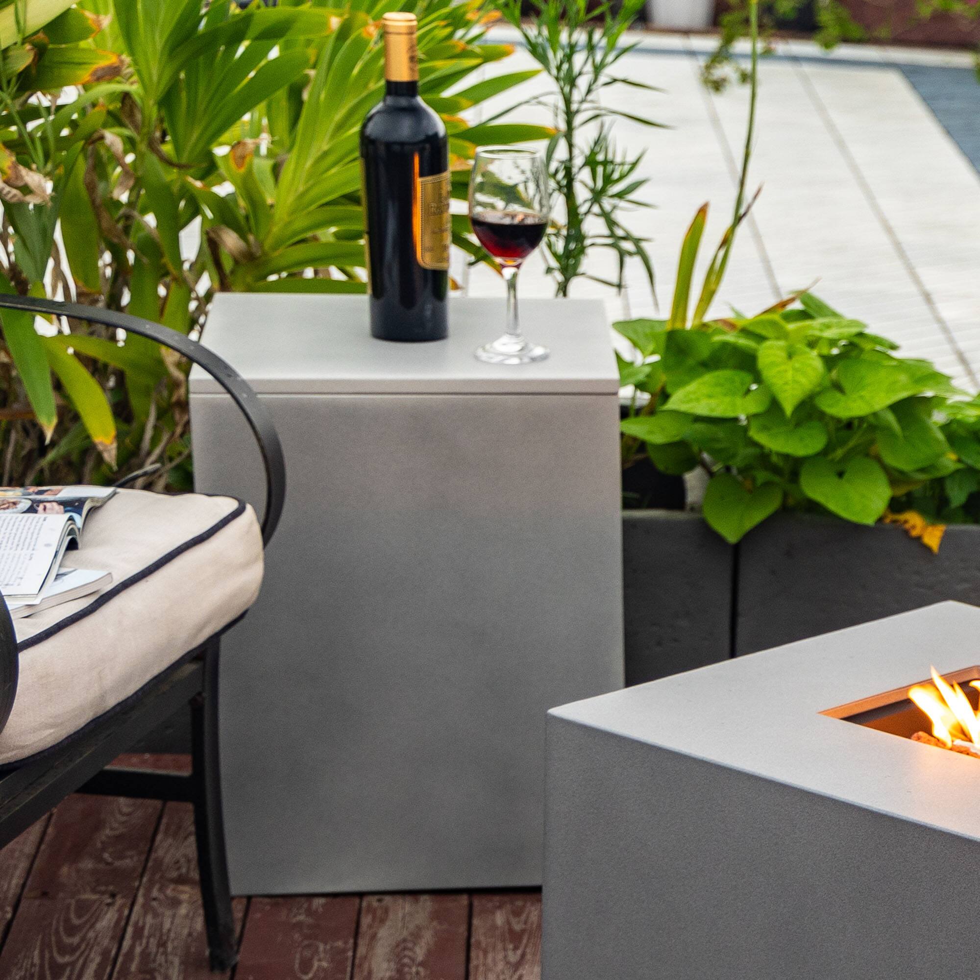 Left. Mondawe - Propane Tank Cover - Grey.