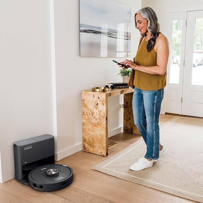 Alt View 3. Shark - Shark Matrix Self-Emptying Robot Vacuum Home Mapping UR2360EEUS - Black.