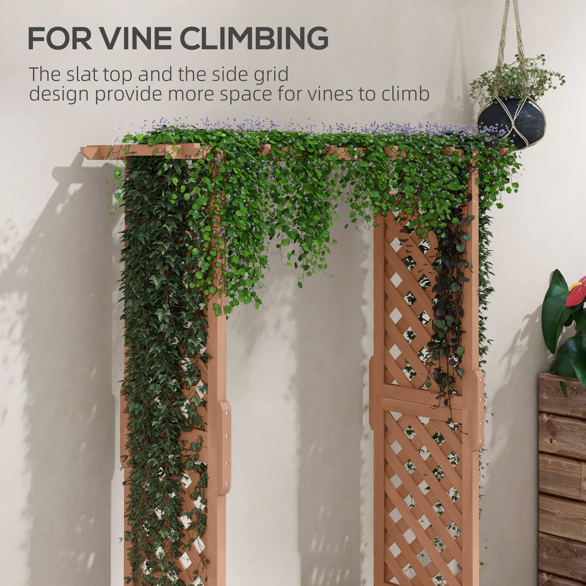 FOR VINE CLIMBING
The slat top and the side grid design provide more space for vines to climb