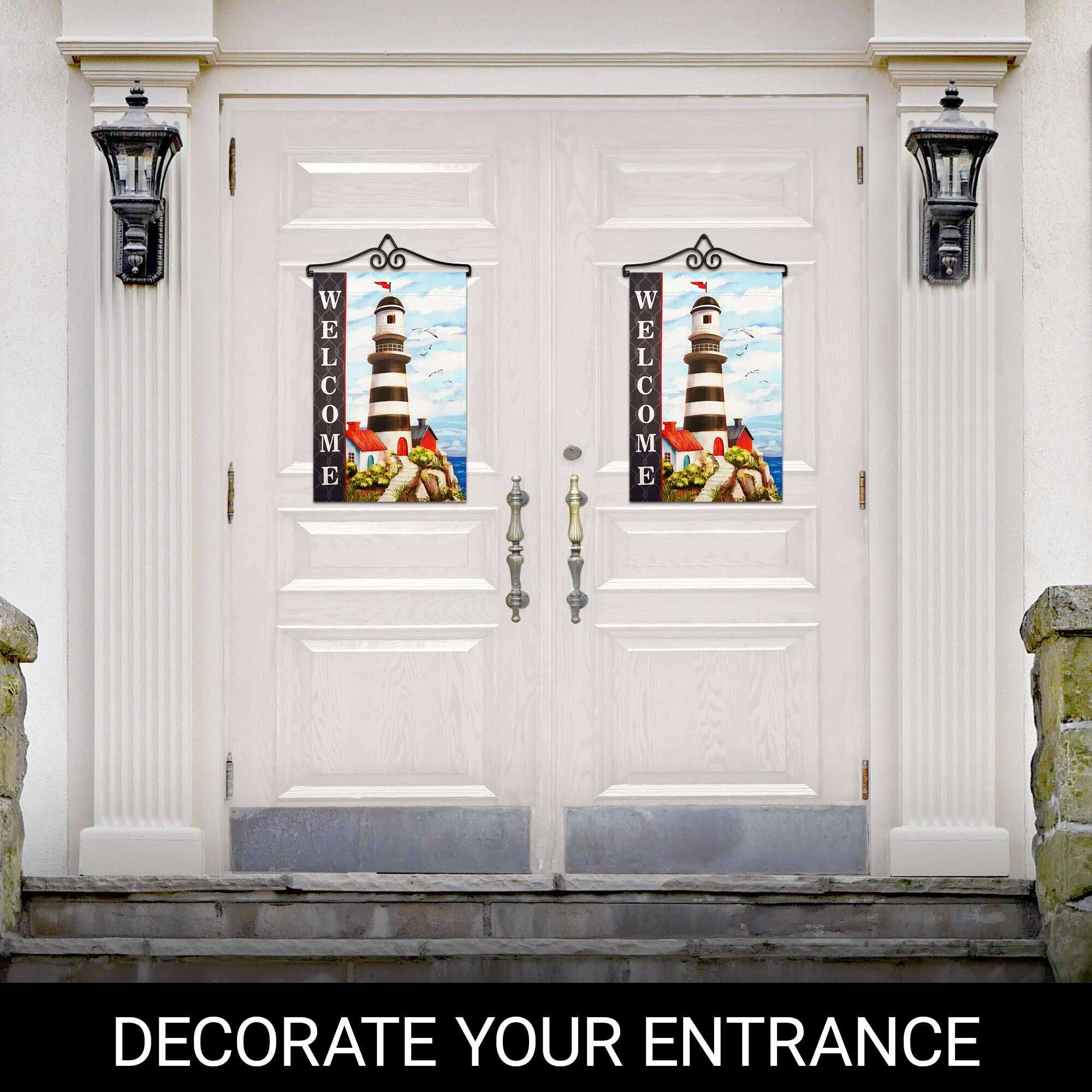 WELCOME  
WELCOME  

DECORATE YOUR ENTRANCE