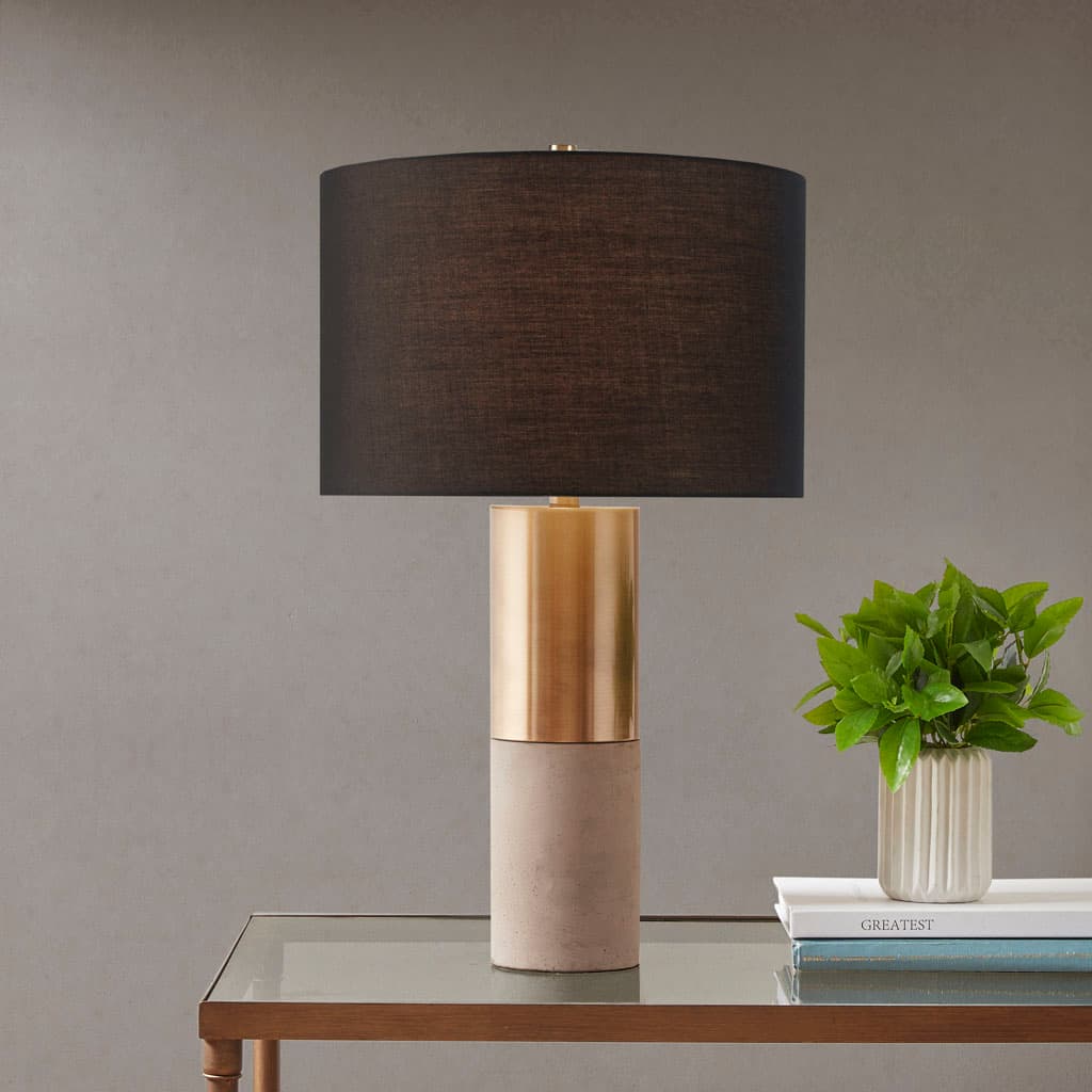 Angle. Luckbyte - Concrete Table Lamp.