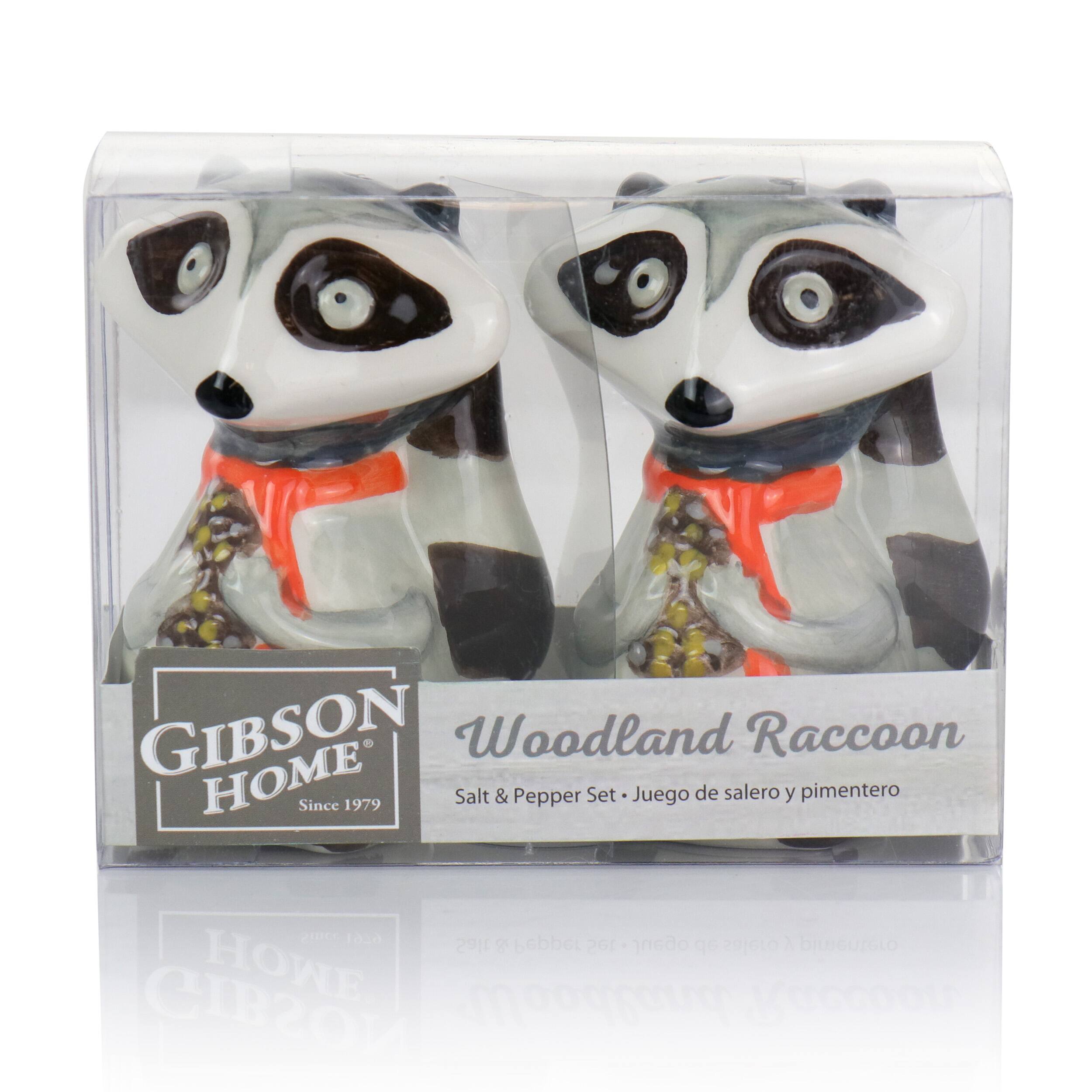 GIBSON HOME Woodland Raccoon Salt & Pepper Set Juego de salero y pimentero Since 1979 2I00 6261 Salt 3 I 1 Juego de salero | HOWE |