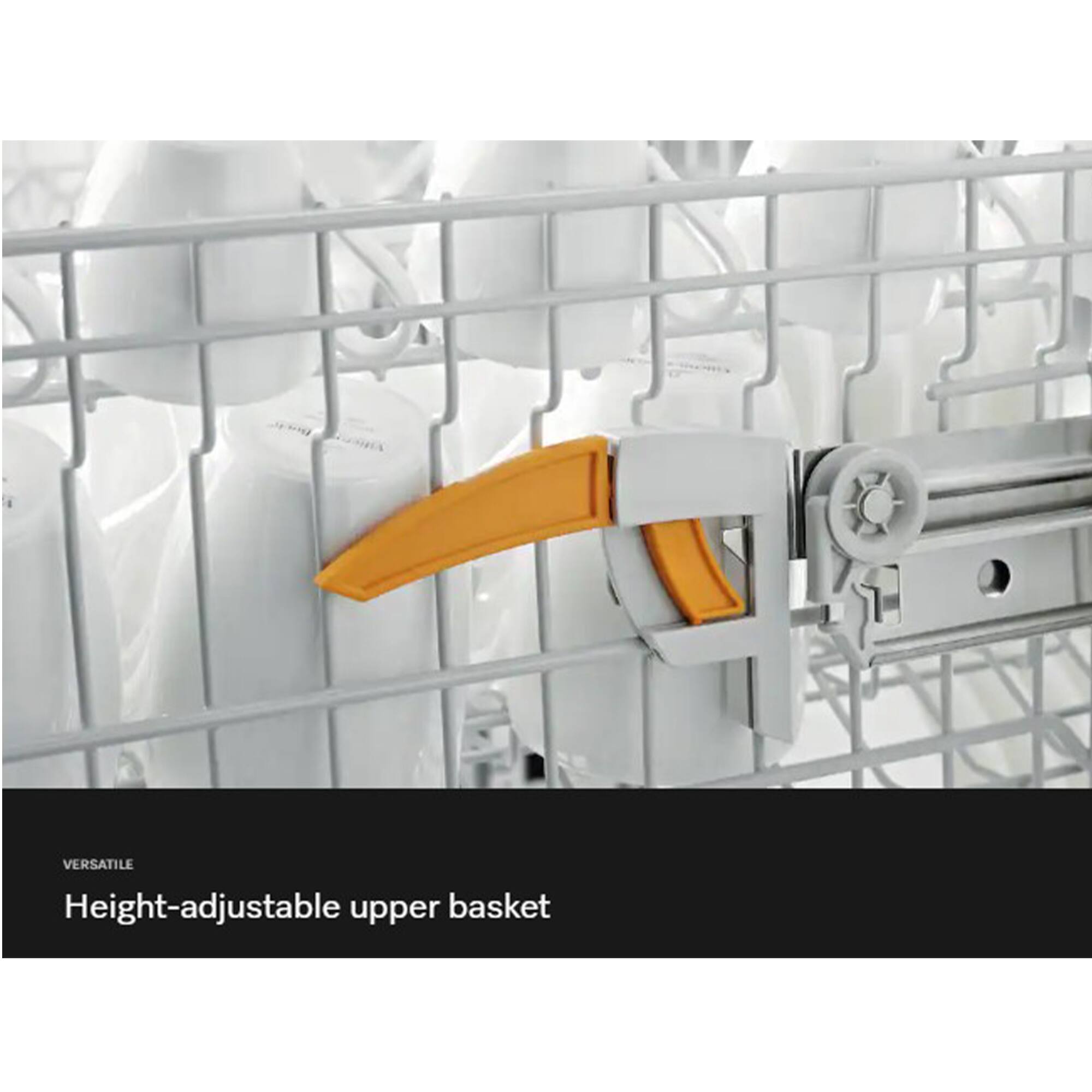 VERSATILE  
Height-adjustable upper basket