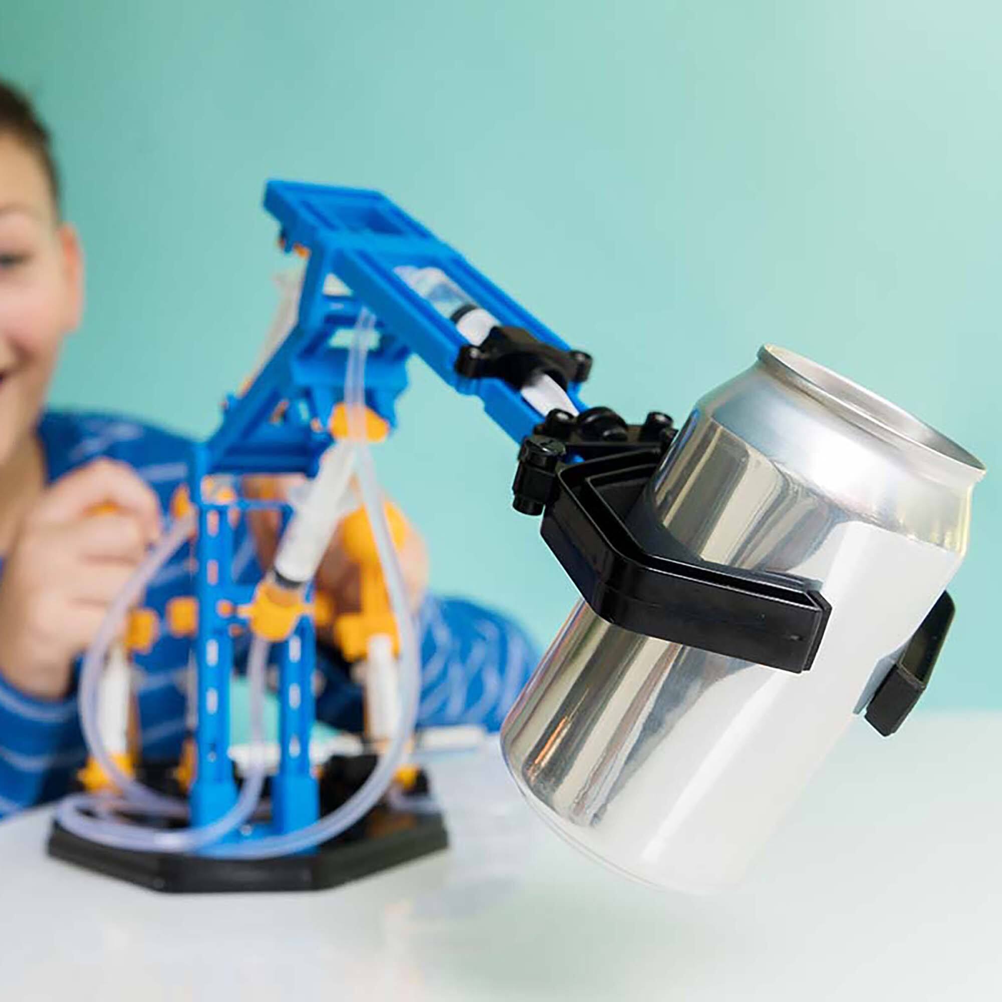 Alt View 2. 4M - 4M: KidzLabs Mega Hydraulic Arm - DIY Water-Powered Robotic Kit, 18" Arm.