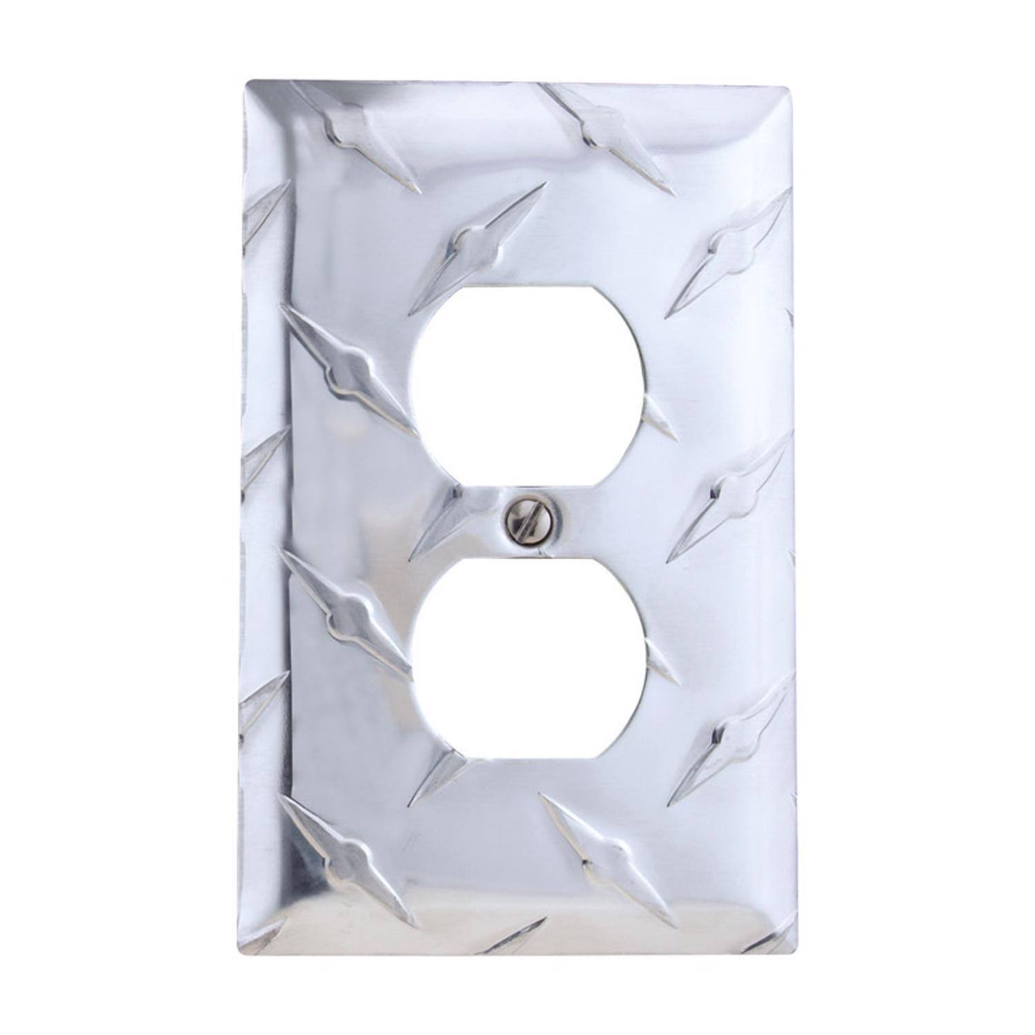 Angle. AMERELLE - Amerelle Diamond Magnesium 1 gang Stamped Aluminum Duplex Wall Plate 1 pk - Magnesium.