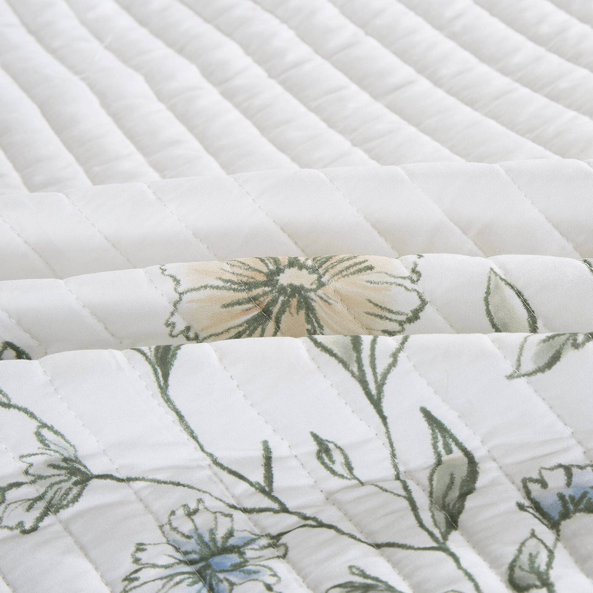Left. MarCielo - MarCielo 3 Piece Lightweight Quilt Bedspread Set Reversible Floral Botanical - Green Wildflower.
