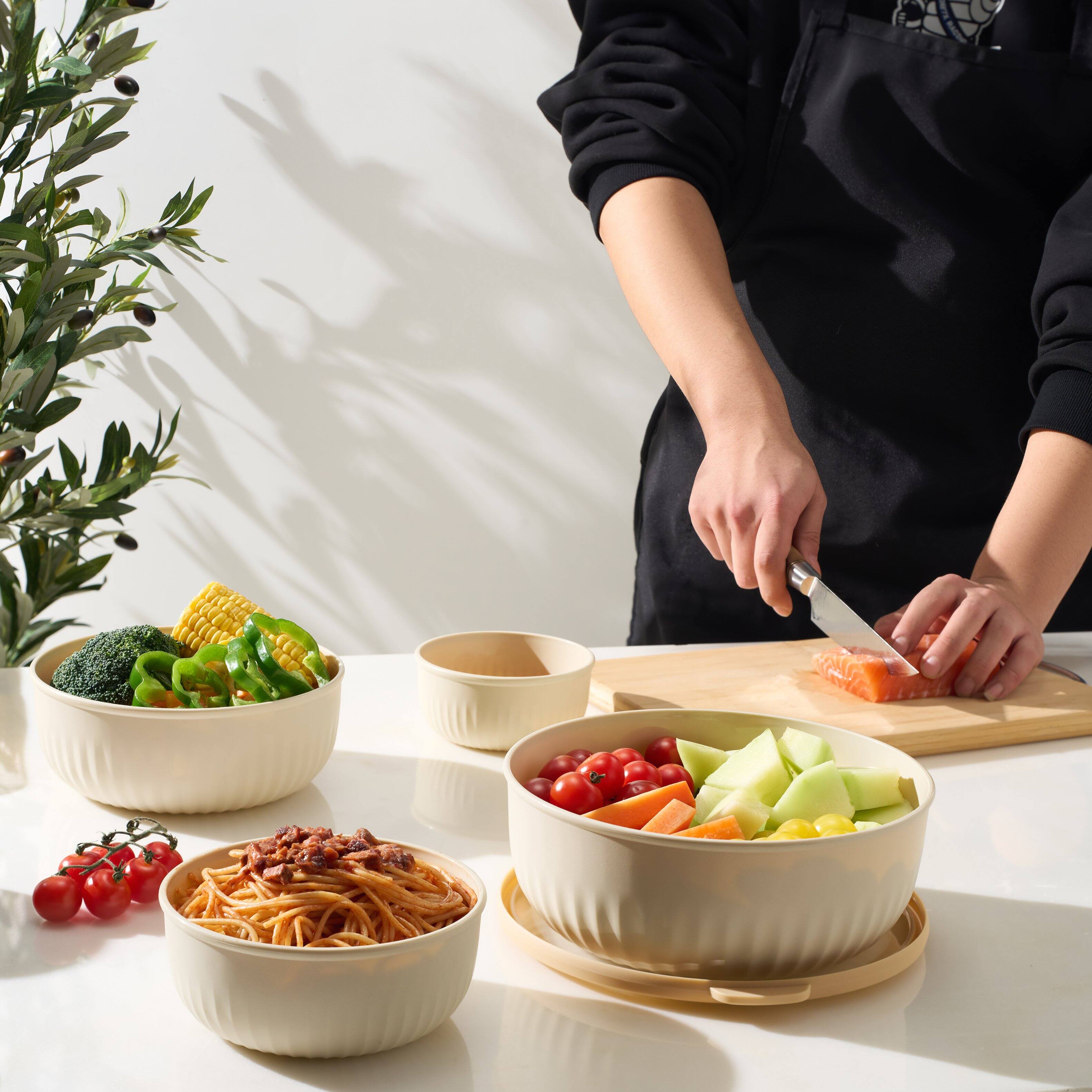 Left. Sorbus - Sorbus 4-Pack Round Stackable Airtight Food Storage Containers with Lids For Meal Prep, Leftovers, Mixing, Salads - Beige / Tan / Clear.