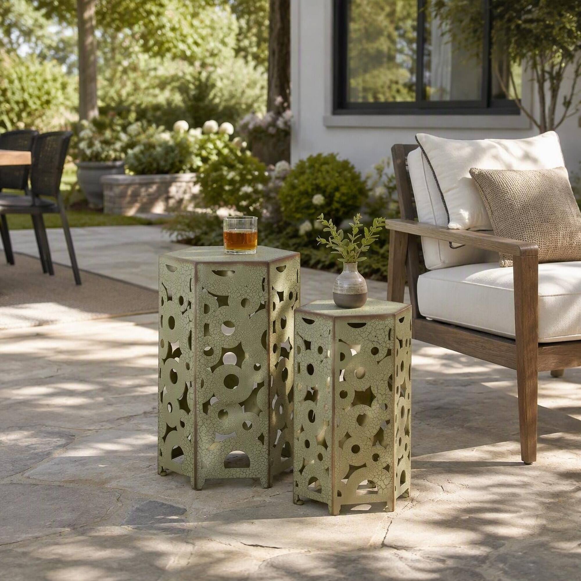 Angle. RYHNUYNE - 2-Piece Outdoor Metal Nesting Side Tables, Decorative Cutout Accent Furniture for Patio Garden Porch - Antique Green.