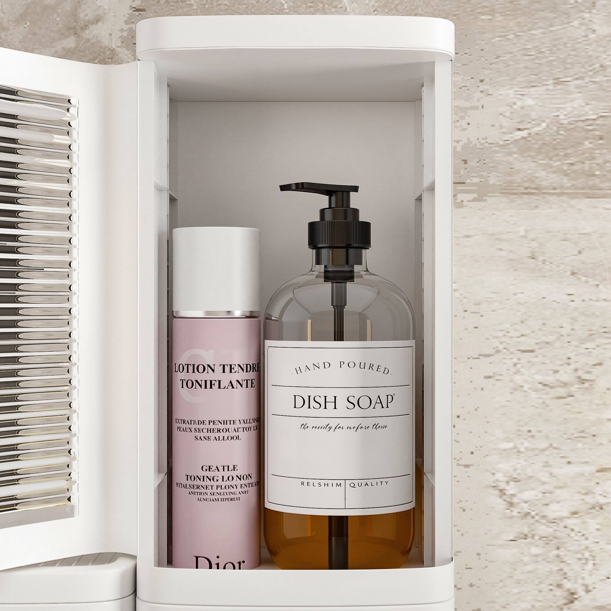 Certainly! Here is the corrected and grouped text from the image:

**Lotion Tendre Toniflante**
- Ultra-De Pénite Xylane
- Eaux Sèches Roux à Tolles
- Sans Alcool
- Geatle
- Tonifying Lotion Entire
- Visage, Cou, Corps
- Antioxidant Sensatizing Anti-Aging
- Anglais Hippofer

**Hand Poured Dish Soap**
- The beauty for refresh your
- #Felsheim Quality

**Dior**