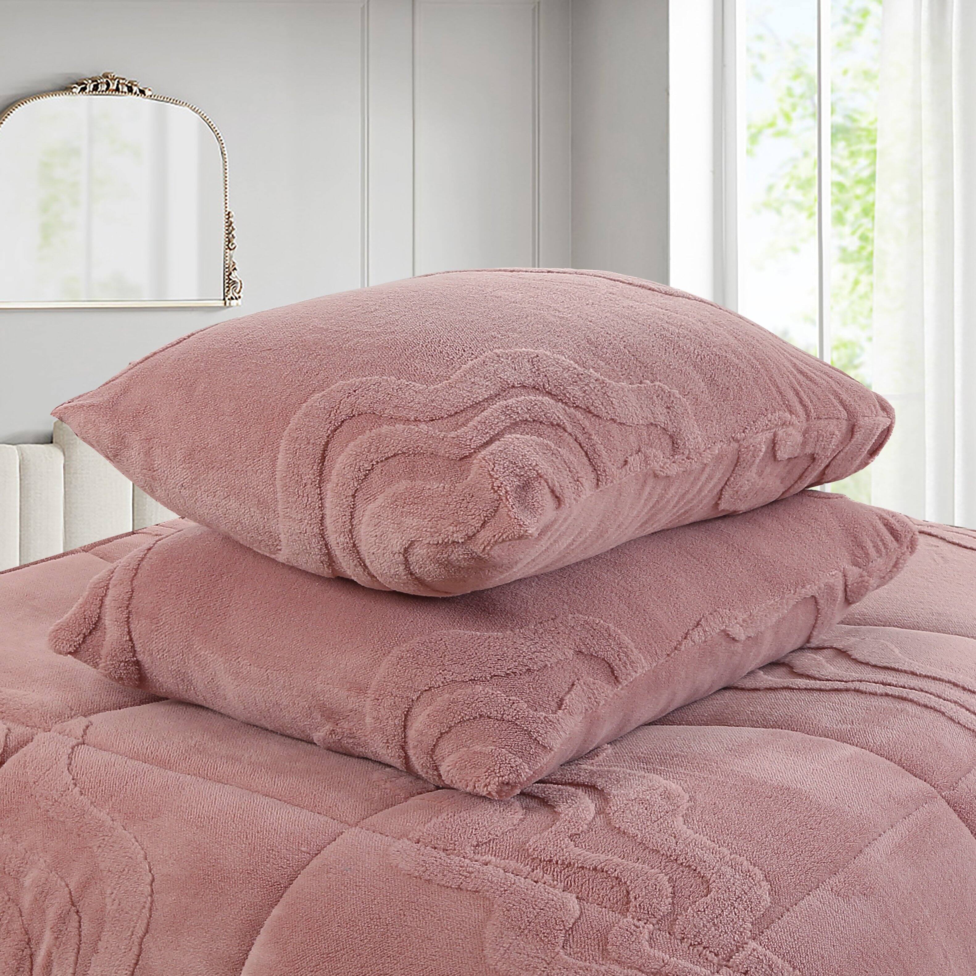 Left. MarCielo - Marcielo 3 PCS Wave Jacquard Soft Plush Comforter Set - Pink.
