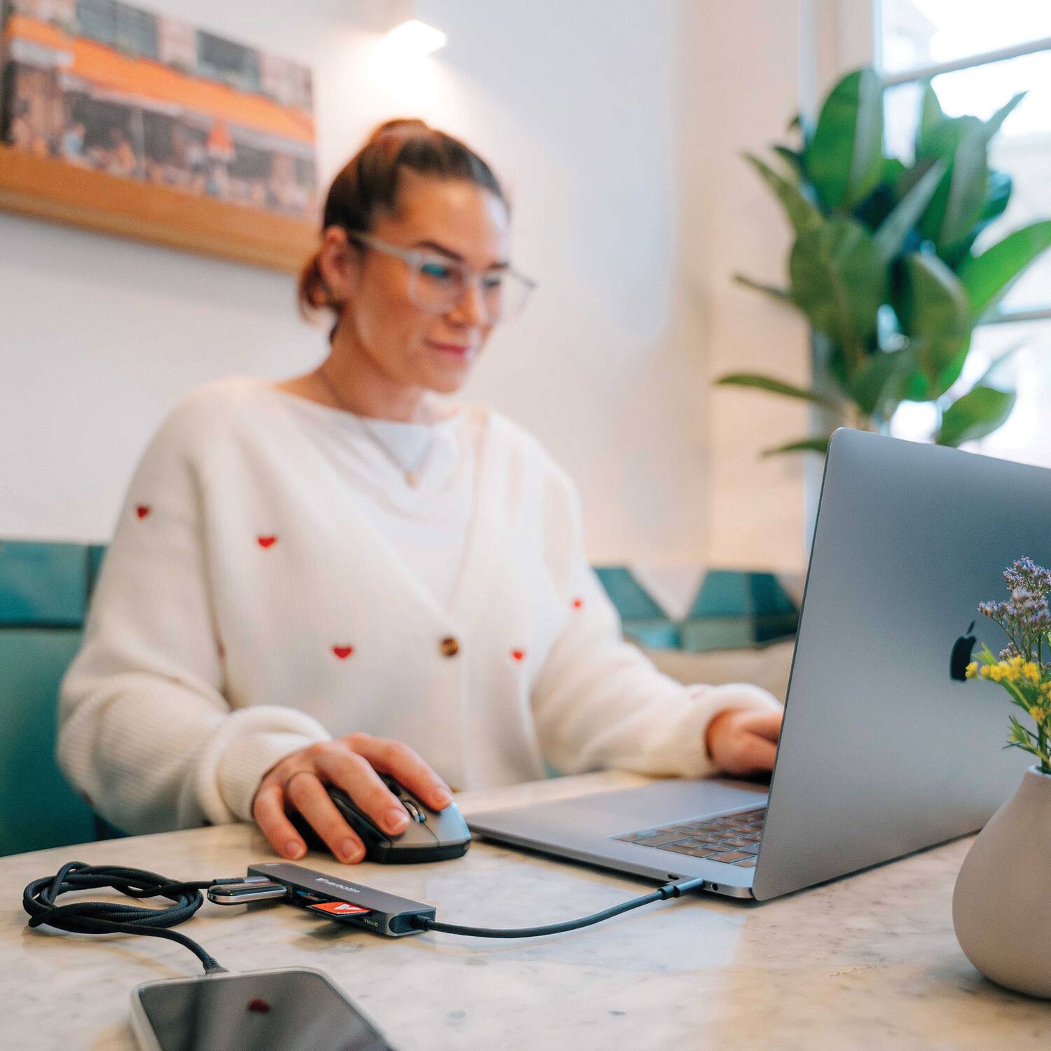 Back. Verbatim - Verbatim 128GB Plectra USB-C Flash Drive - Black - 128 GB - USB 3.2 (Gen 1) Type C - Black - Black.