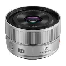 62 / 40mm 40mm \ 1:2 S LUMIX S 40 0.3m/0.98ft-∞