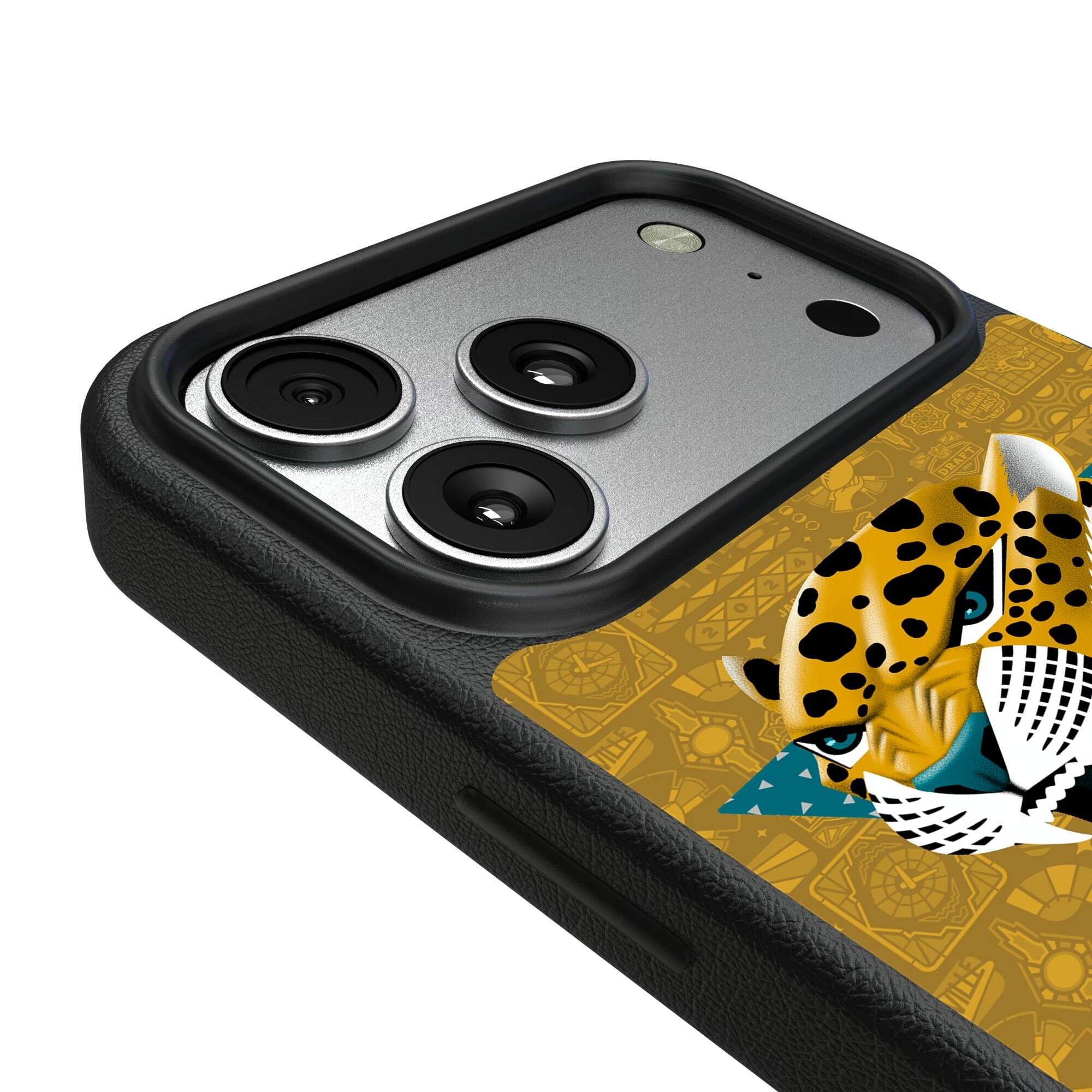 Alt View 2. Keyscaper - iPhone Magnetic Bump Case - 16 Pro - Black.