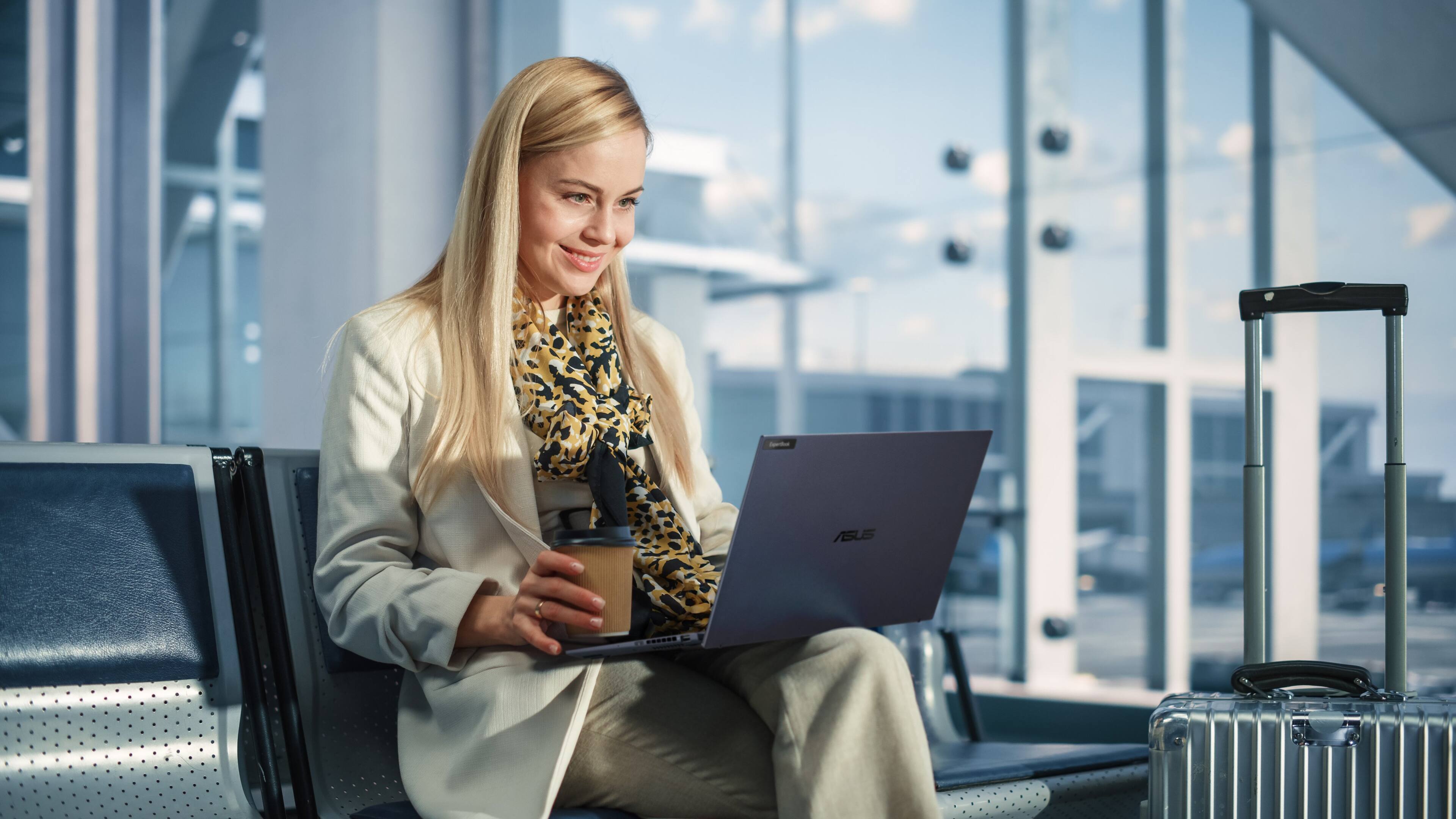 The text on the image reads "ASUS."