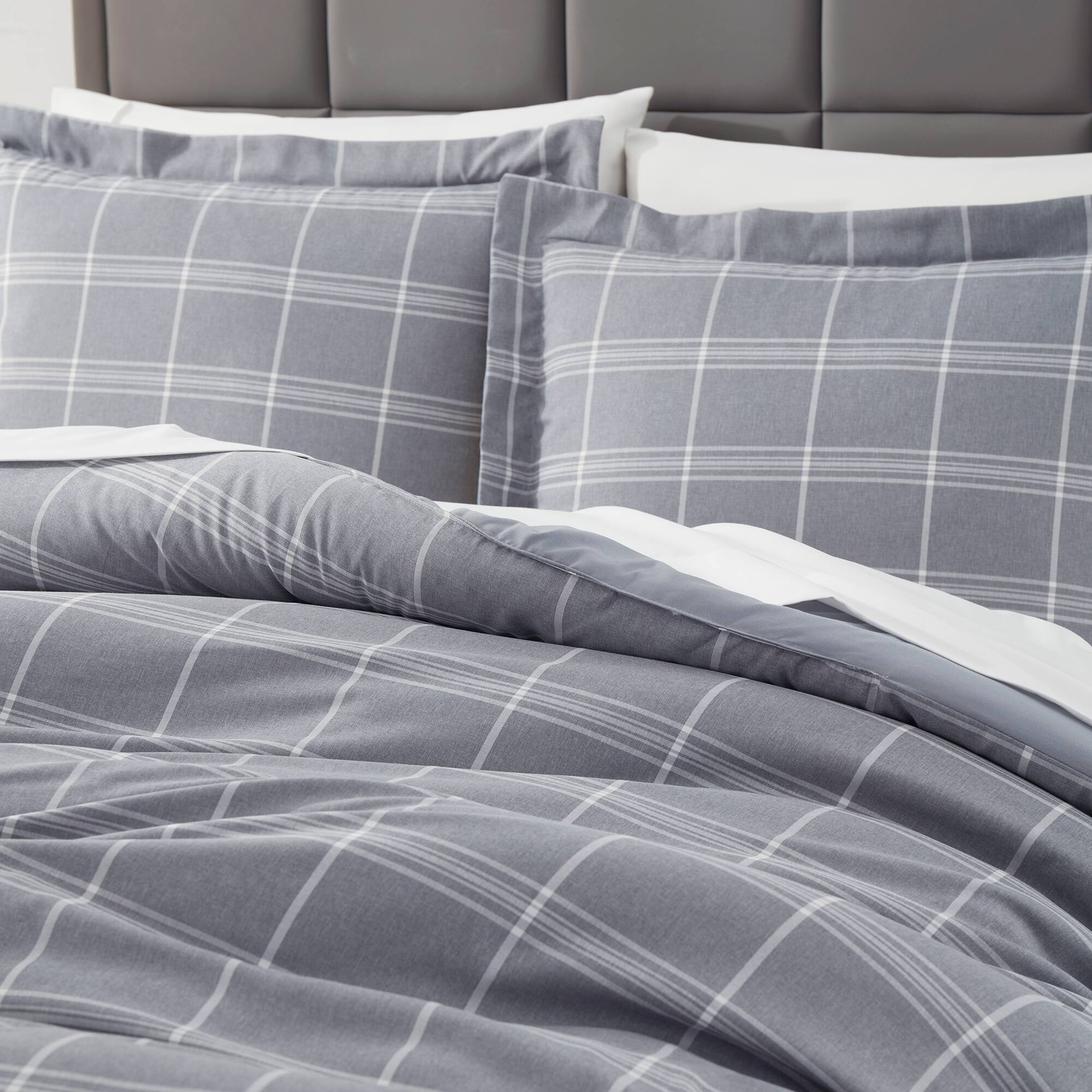 Angle. Sweet Home Collection - 7 Piece Chambray  Bed in a Bag Comforter & Sheet Set - Queen - Gray.