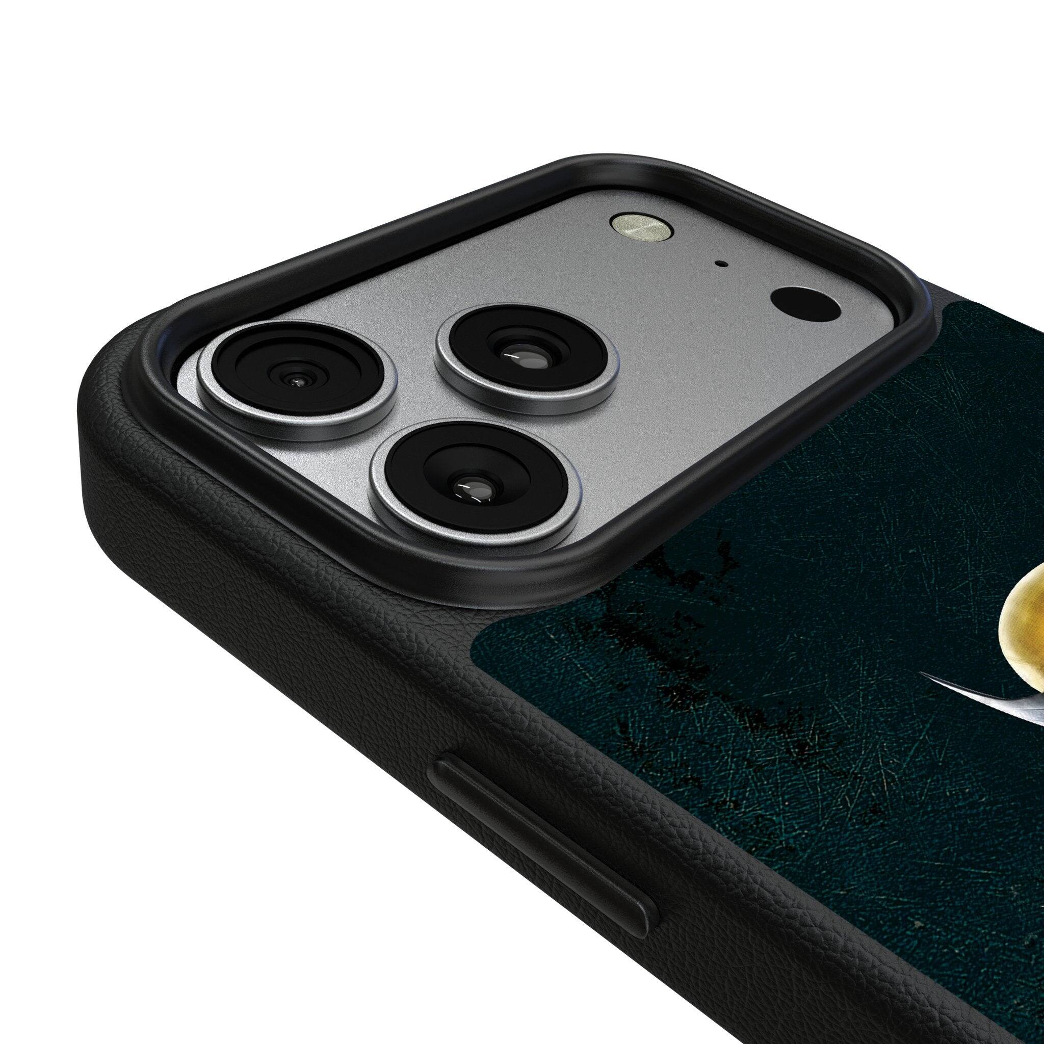 Left. Keyscaper - Marvel Badge MagSafe Compatible Phone Case - Apple iPhone 17 - Deadpool Wolverine 2.