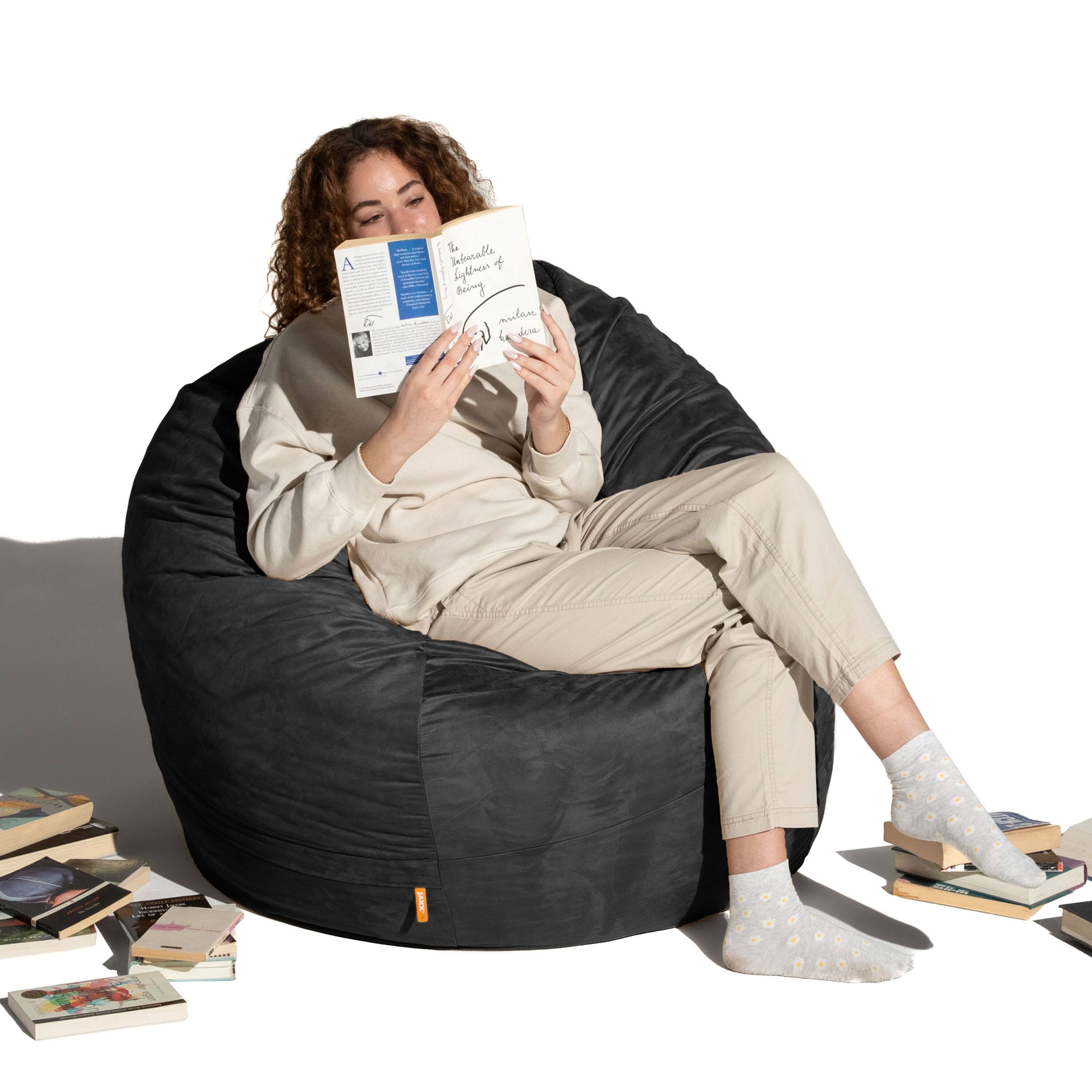 A 2. Inlonralle o Lyltmon 0ing rulan e dow.

The incredible
beauty of
obscurity
Melanie
Lendine