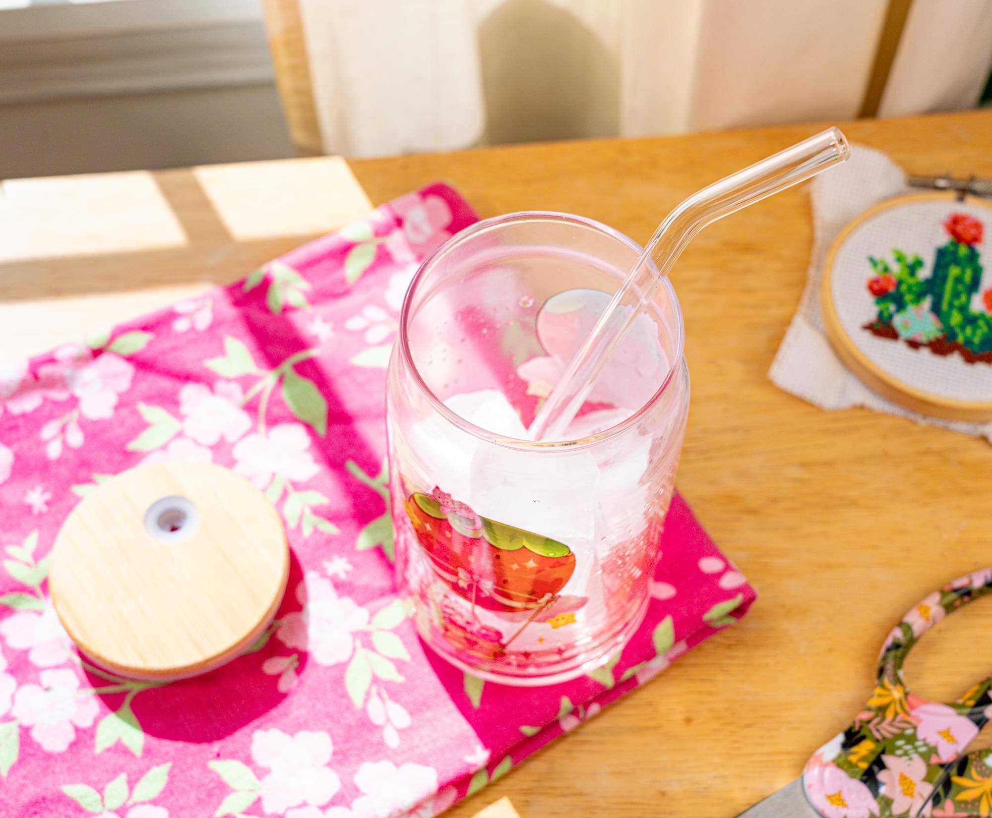 Alt View 4. Silver Buffalo - Care Bears x Strawberry Shortcake 16-Ounce Glass Tumbler With Lid and Straw - Pink.