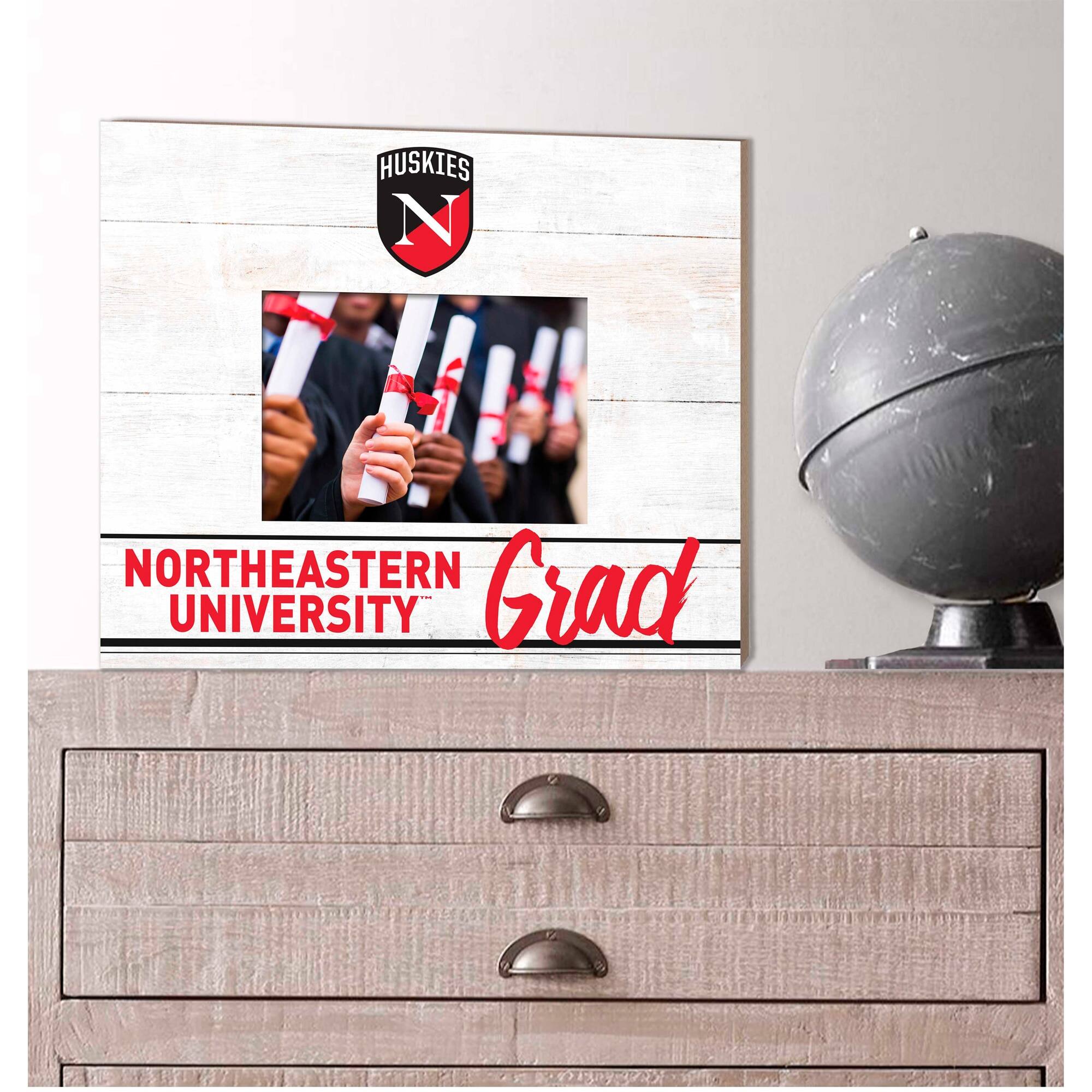 HUSKIES  
NORTHEASTERN  
UNIVERSITY  
Grad