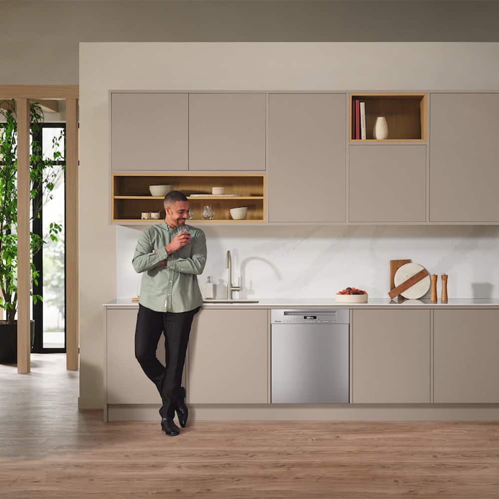 Alt View 2. Miele - G 7216 SC 24" Dishwasher - Clean Steel.