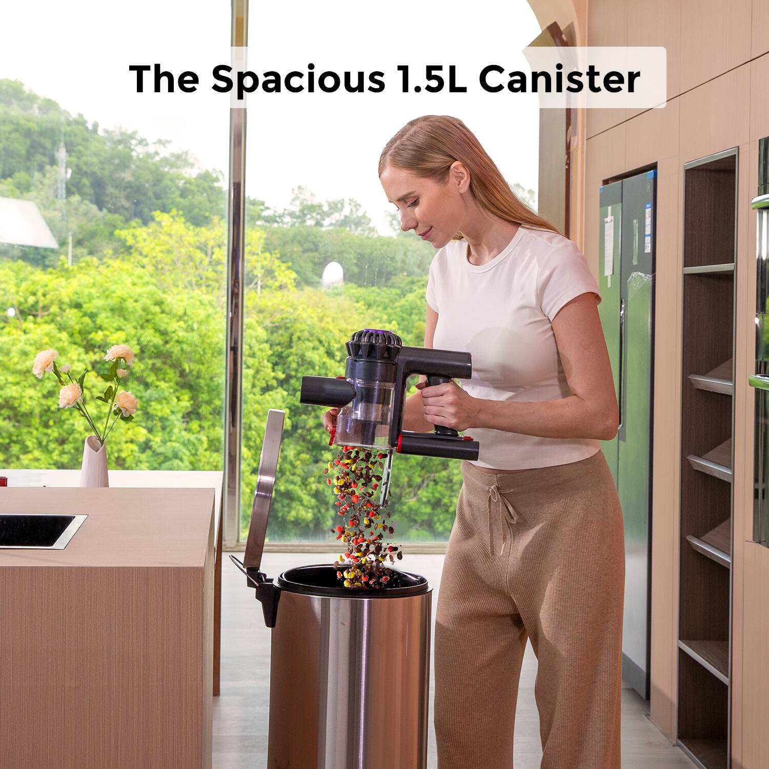 The Spacious 1.5L Canister