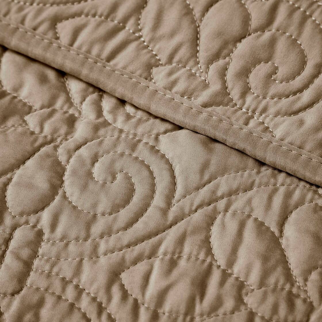 Alt View 1. Gracie Mills - Gracie Mills Sandy Classic Stitch Oversized Quilted Throw Blanket - Khaki.
