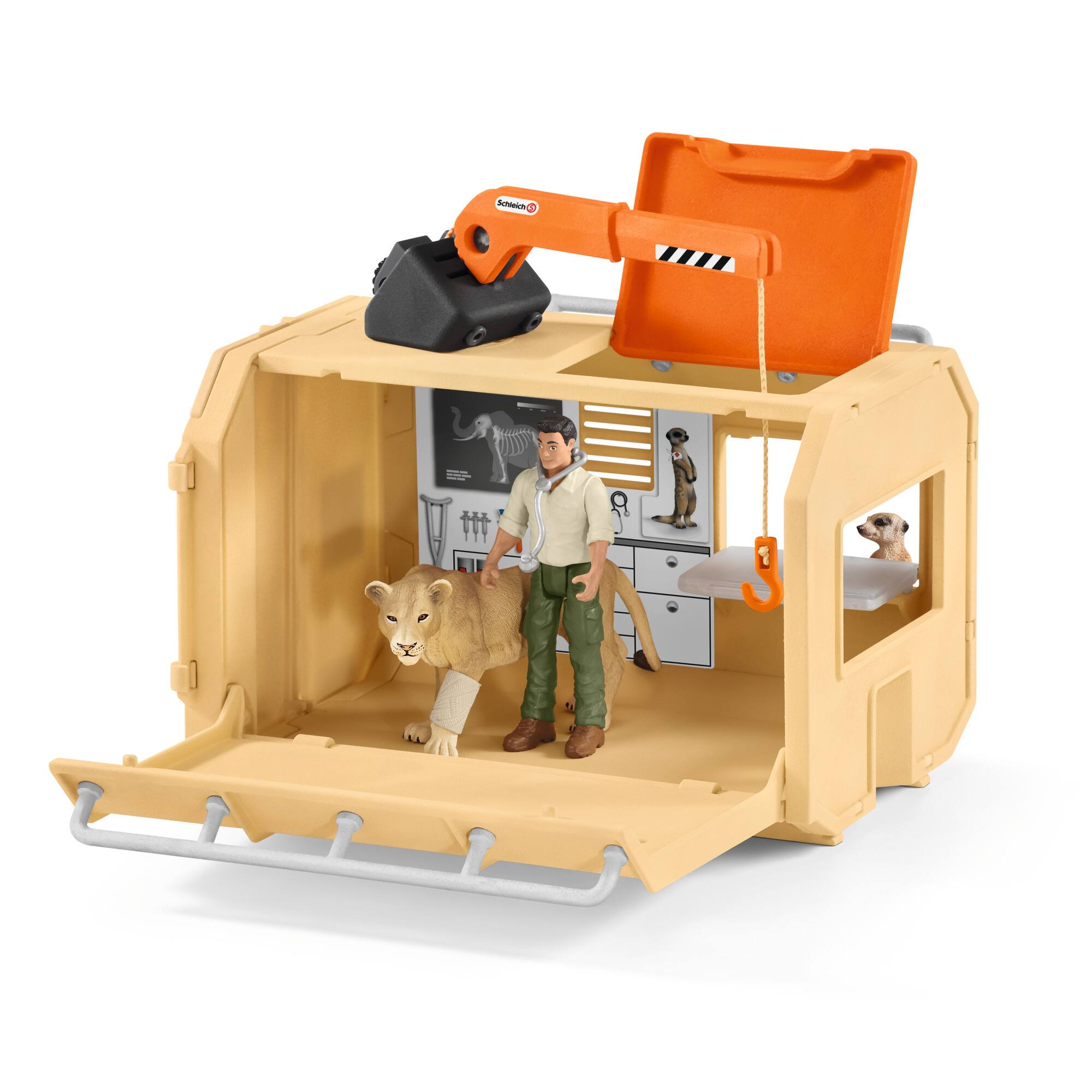 Alt View 2. Schleich - Wild Life: Animal Rescue Large Truck.