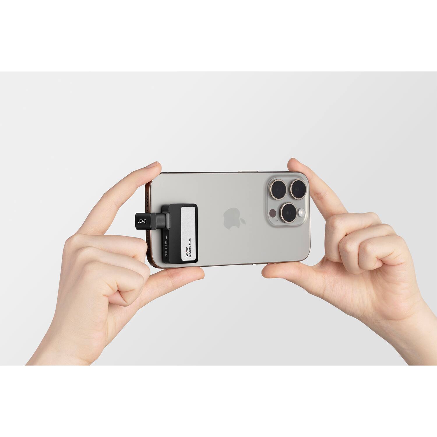 Alt View 2. Lexar - Professional Go Portable USB 3.2 SSD 1 TB - Black.