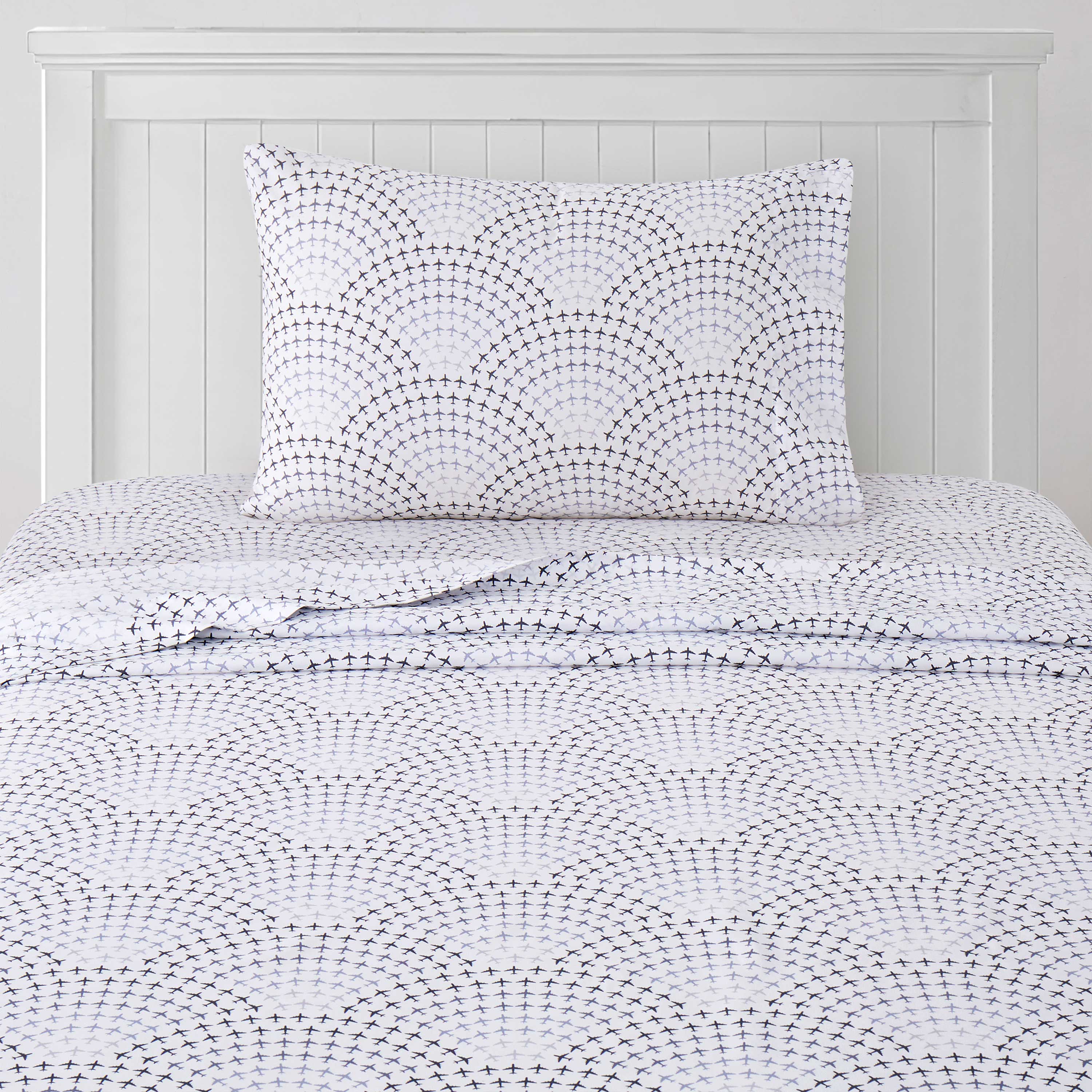 Angle. Sweet Home Collection - Kids' Printed Classic & Bright Ultra Soft Microfiber Sheet Sets - Full - Airplanes.