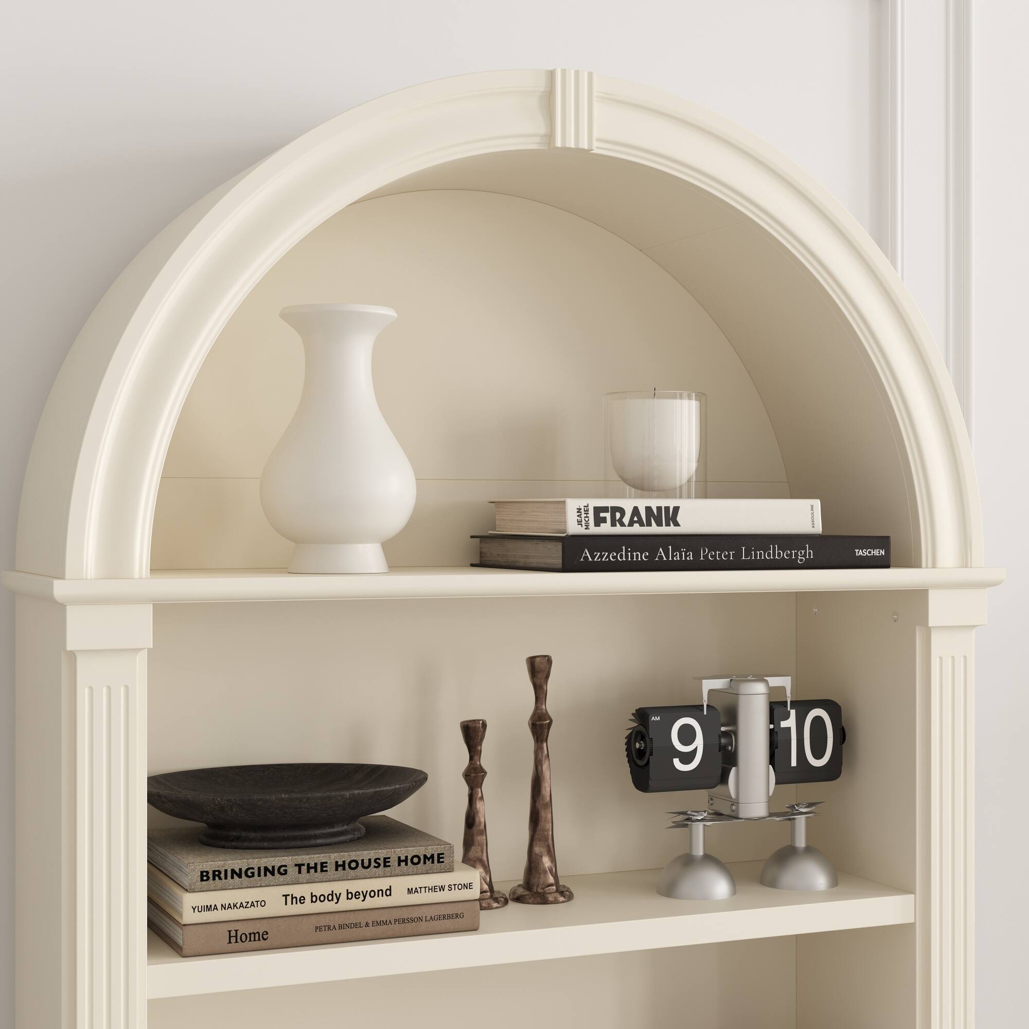 JEAN FRANK  
Azedine Alaa Peter Lindbergh  

WASLEN - 9 10  

HOUSE HOME  
BRINGING THE HOUSE HOME  
The body beyond  
YUIMA NAKAZATO  
MATTHEW STONE  
PETRA BINGEL & EMMA PERRSON LAUGERBO  

Home  

TASCHEN