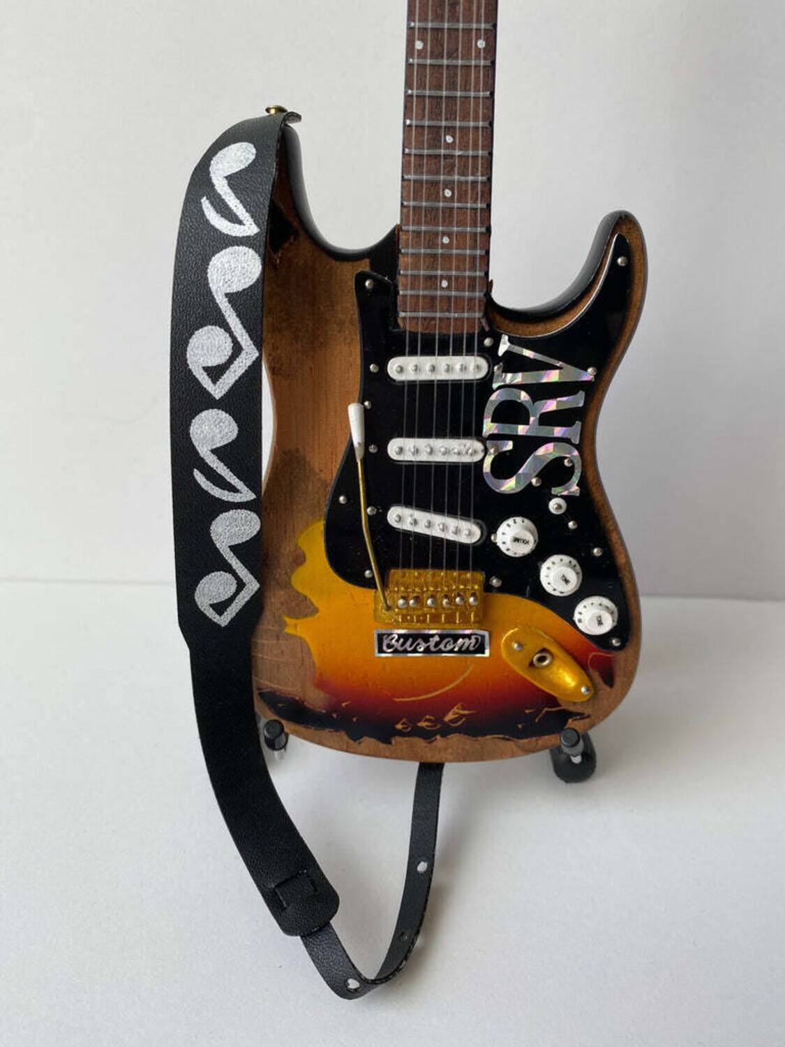 Front. Axe Heaven - Axe Heaven Stevie Ray Vaughan SRV Musical Note Black Mini Guitar Strap Replica GS-007   - Collectibles - Multicolor.