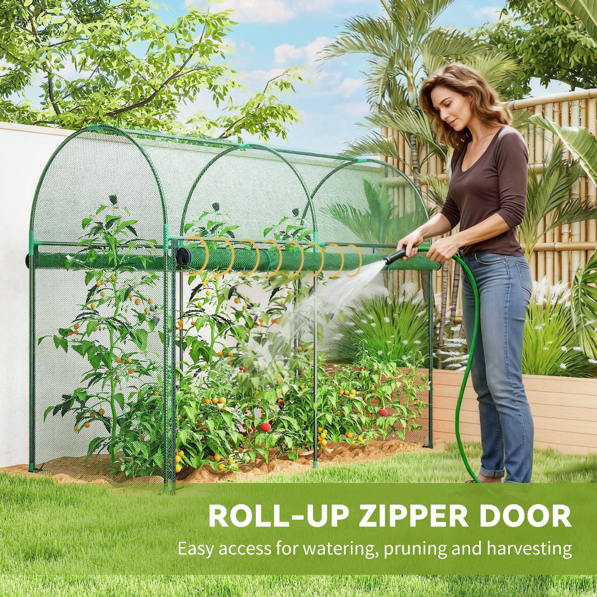 ROLL-UP ZIPPER DOOR  
Easy access for watering, pruning and harvesting
