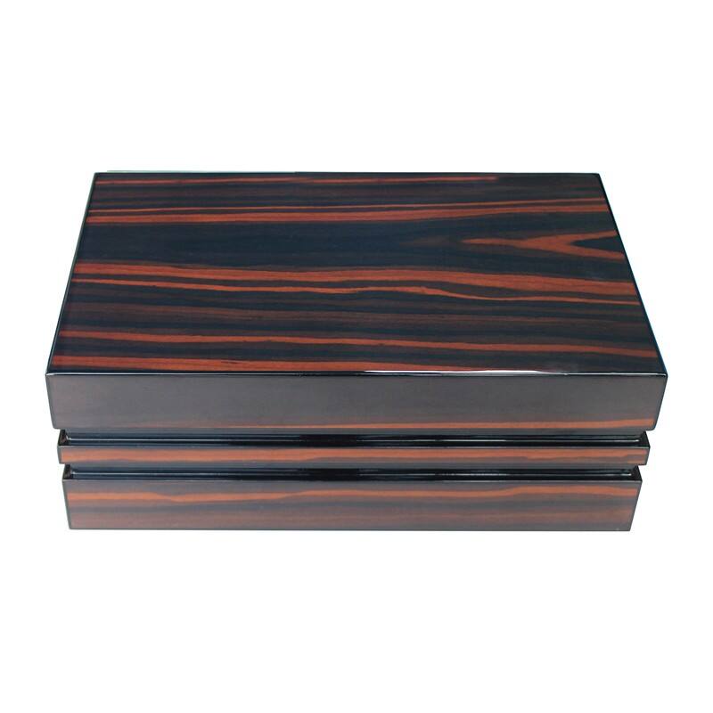 Back. Prestige - The BastionBloc Humidors - Lacquer Ebony Finish.