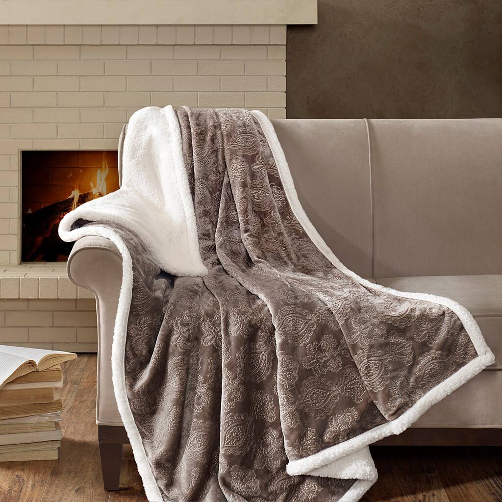 Alt View 5. Gracie Mills - Gracie Mills Villarreal Oversized Plush Throw Blanket - Tan.